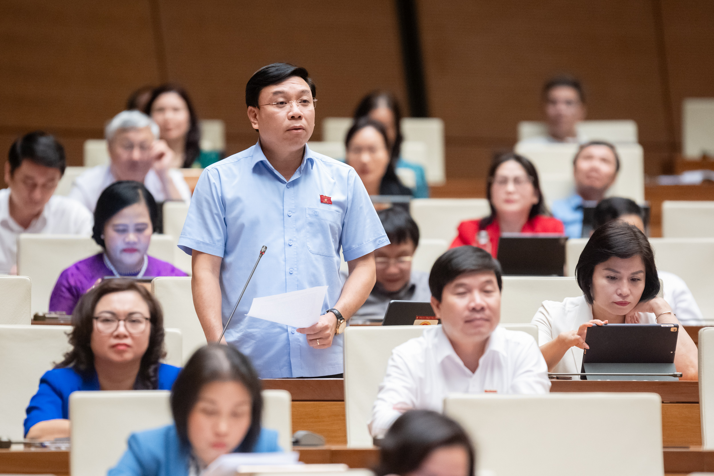 Bộ trưởng GD-ĐT: 'Không phải cứ hở ra là lôi nhau ra dạy thêm, học thêm' - Ảnh 3.
