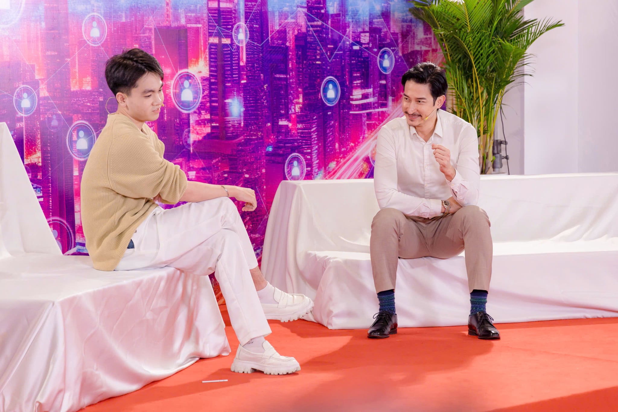 Con nuôi Hoài Linh lớn phổng phao đi casting phim- Ảnh 1. Con nuôi Hoài Linh lớn phổng phao đi casting phim- Ảnh 1.