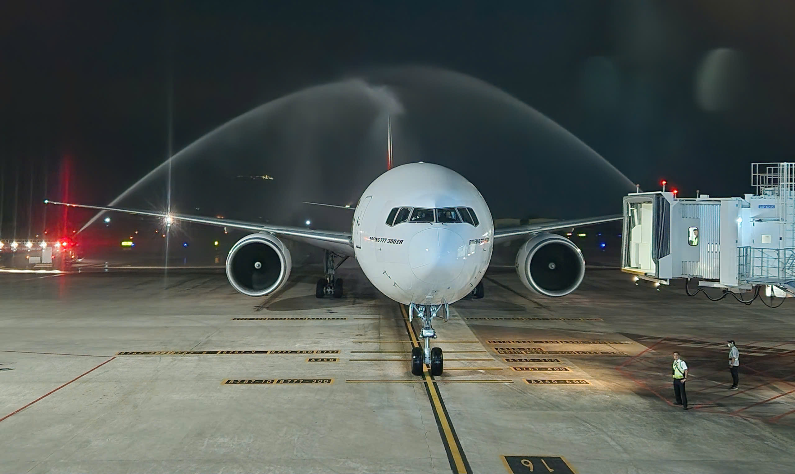 Emirates chính thức khai trương tuyến bay Dubai - Đà Nẵng- Ảnh 1. Emirates chính thức khai trương tuyến bay Dubai - Đà Nẵng- Ảnh 1.