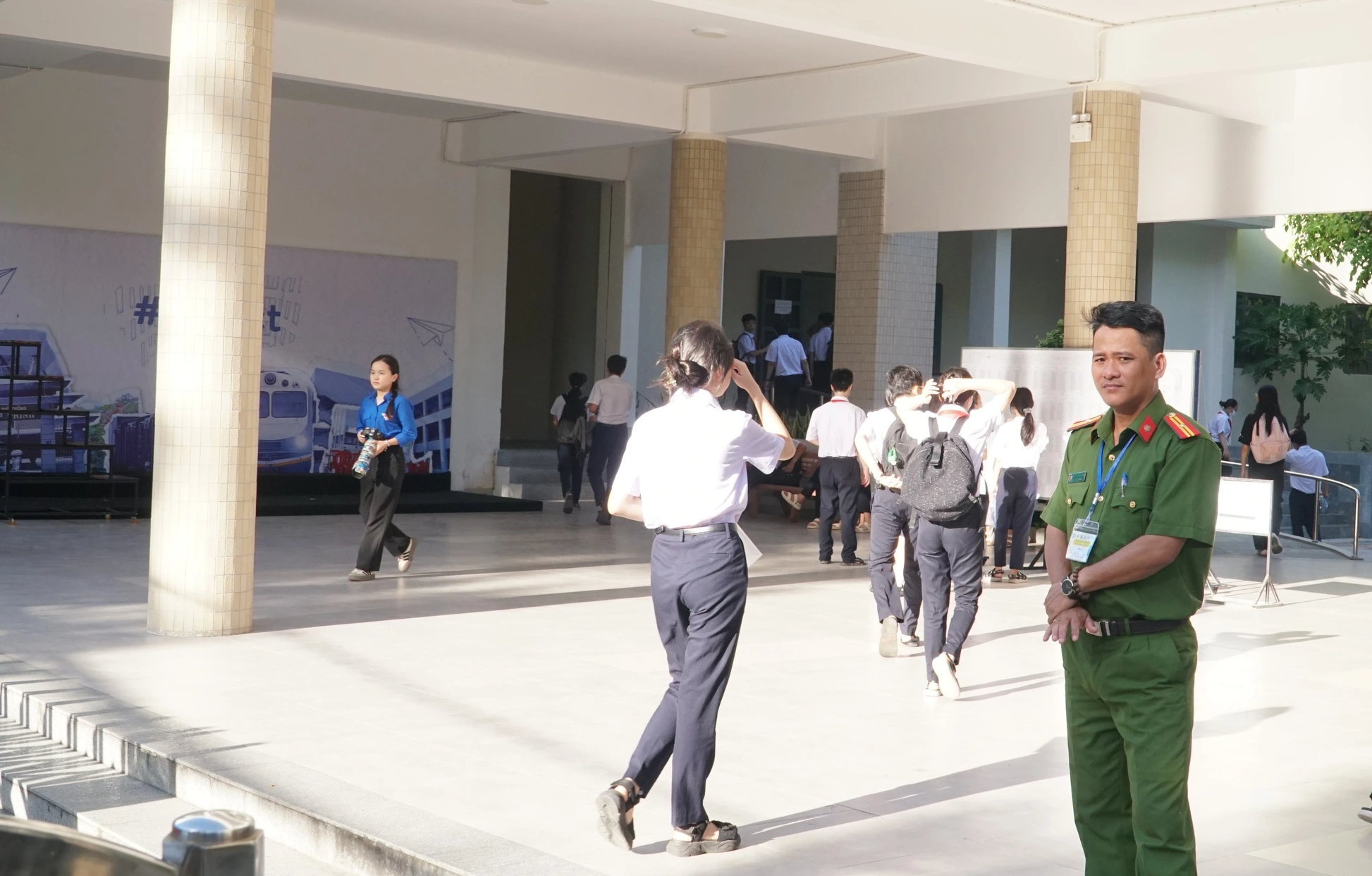 S&aacute;ng nay gần 12.000 học sinh Đ&agrave; Nẵng bước v&agrave;o kỳ thi tuyển sinh lớp 10- Ảnh 3.