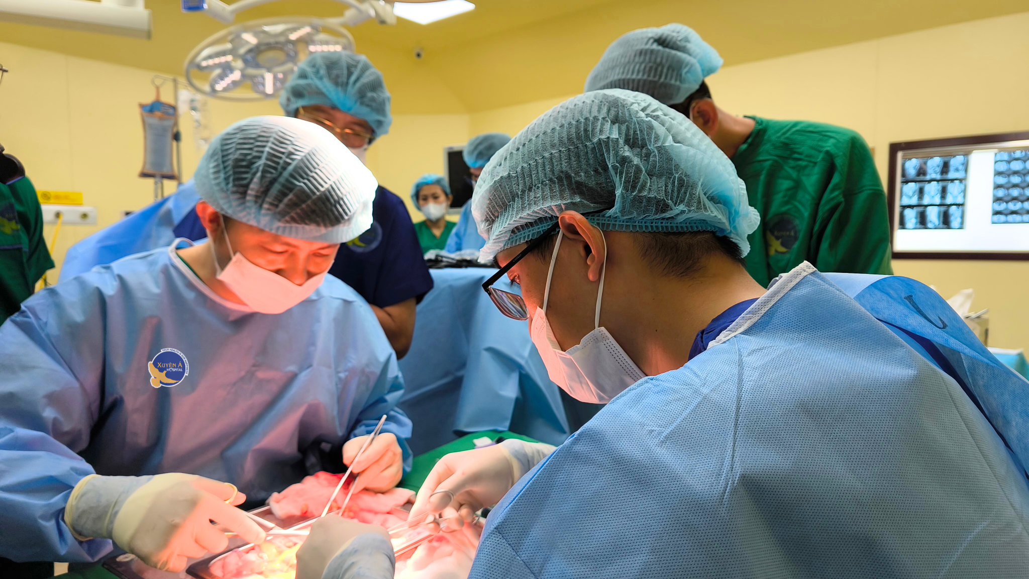 Phải ghép thận sau thời gian dài thức đêm, uống nước ngọt TP.HCM: Cô gái 27 tuổi phải ghép thận sau thời gian dài thức đêm, uống nước ngọt - Ảnh 1.