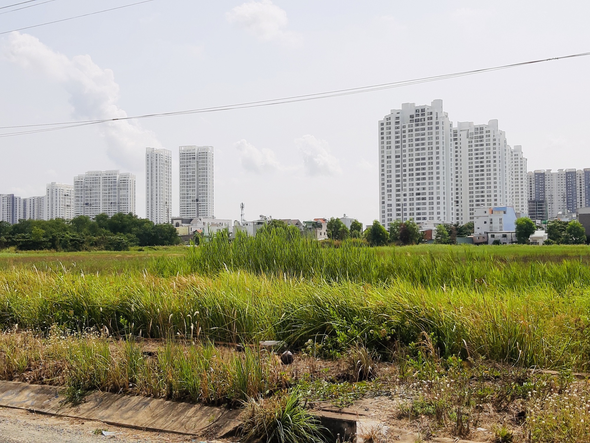 Lúng túng định giá đất - Ảnh 1.