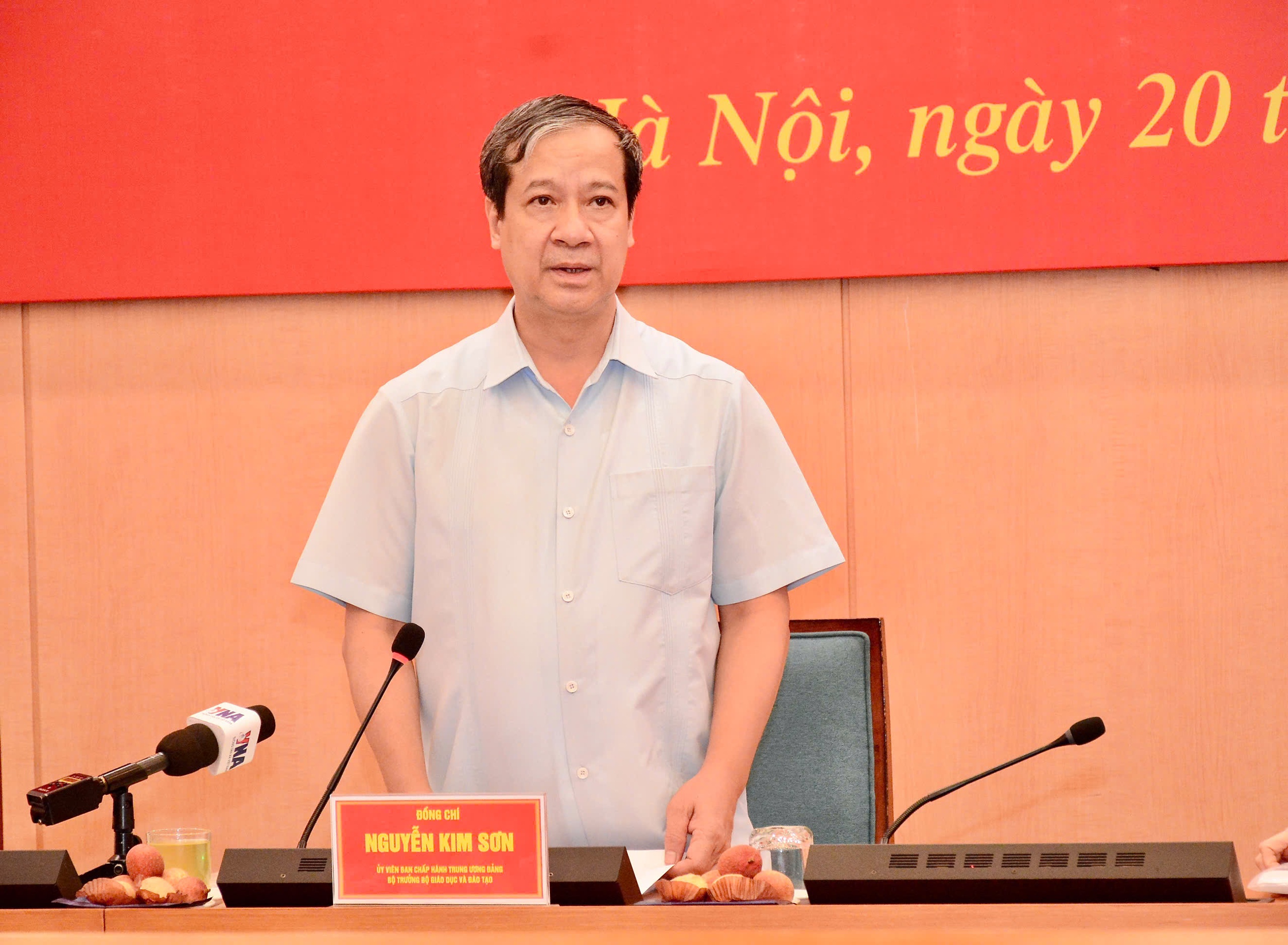 Muitas mudanças na organização do exame de conclusão do ensino médio de 2025 em Hanói - Foto 2. Nhiều thay đổi trong tổ chức kỳ thi tốt nghiệp THPT 2025 tại Hà Nội - Ảnh 2.