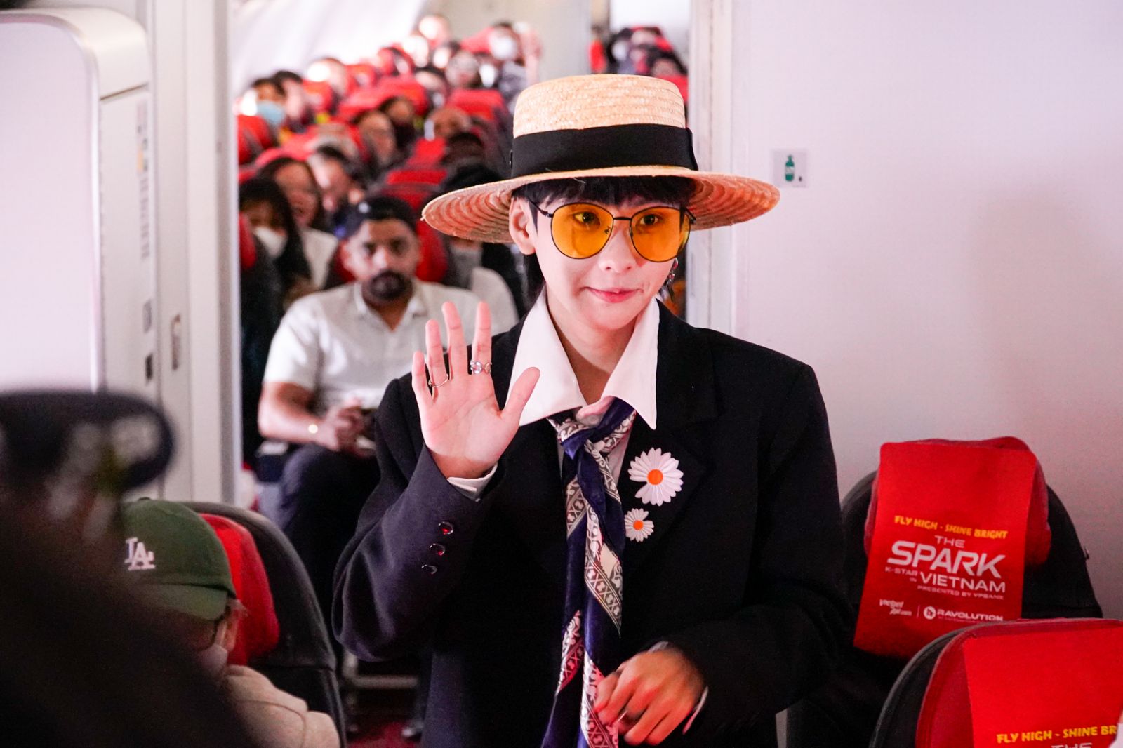 Trải nghiệm không khí đại nhạc hội ngay từ chuyến bay Vietjet đến K-Star Spark Hà Nội - Ảnh 7.