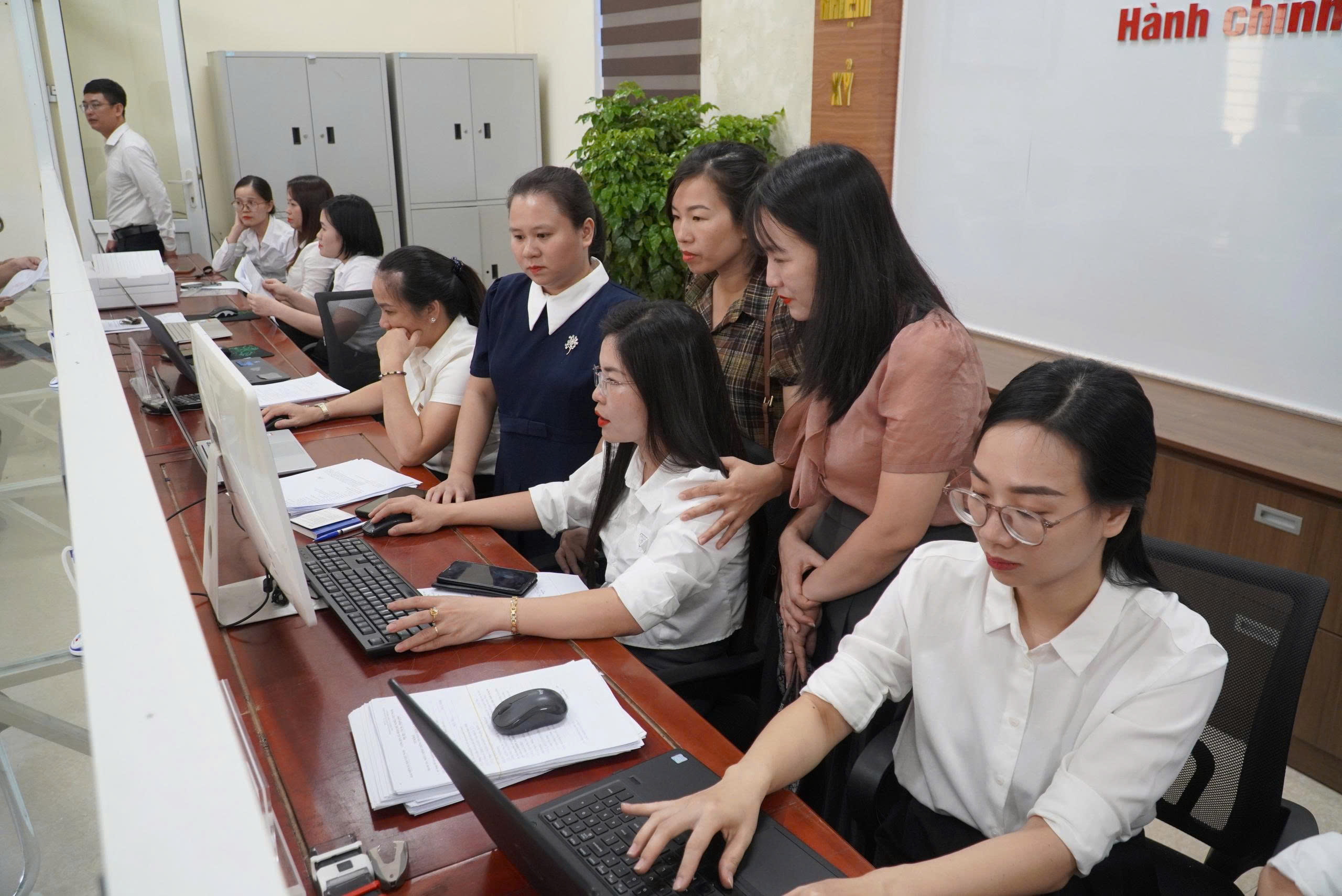Hà Tĩnh vận hành thử nghiệm mô hình chính quyền địa phương hai cấp - Ảnh 2.