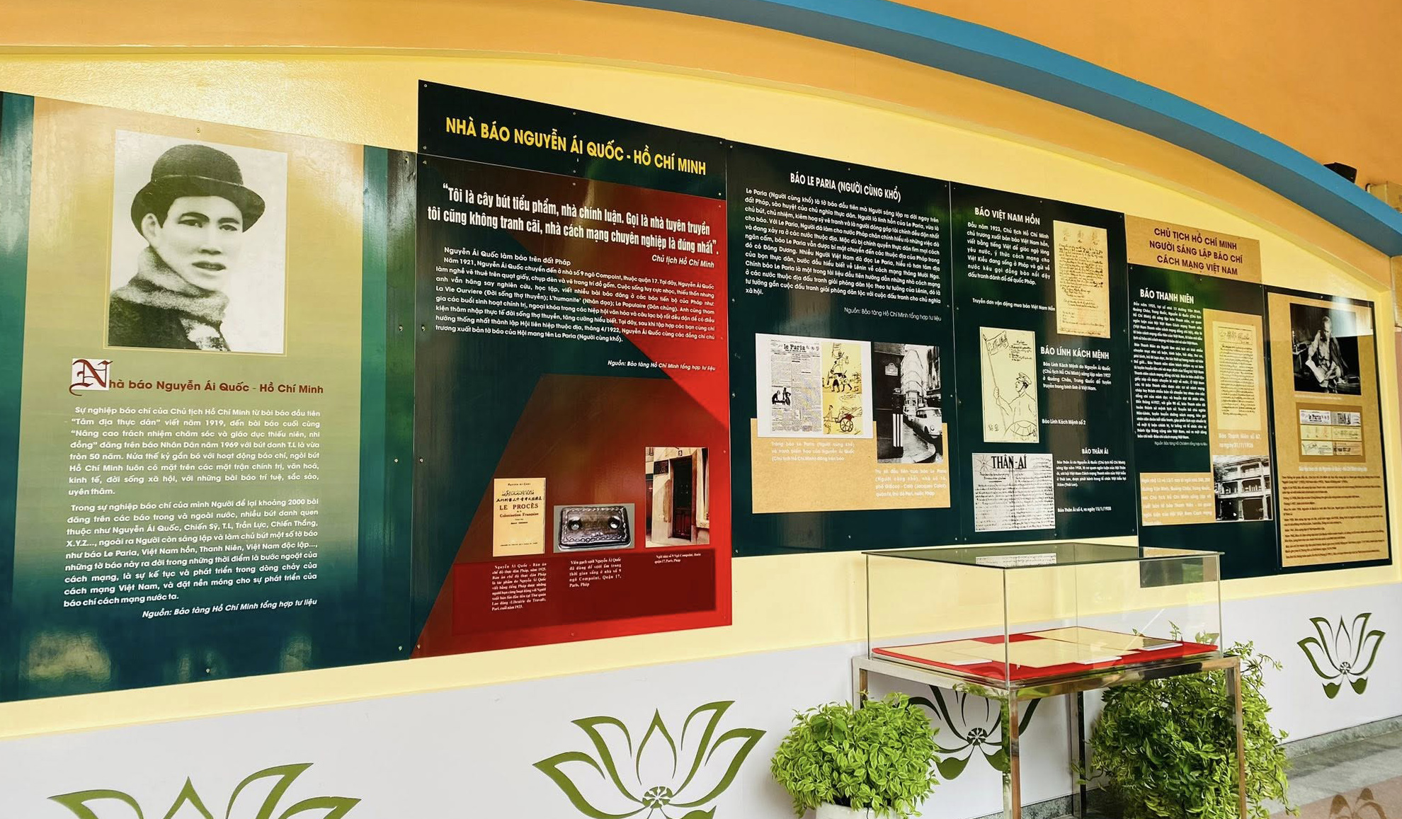 Trưng bày chuyên đề 'Chủ tịch Hồ Chí Minh - Người sáng lập báo chí cách mạng Việt Nam'- Ảnh 10.