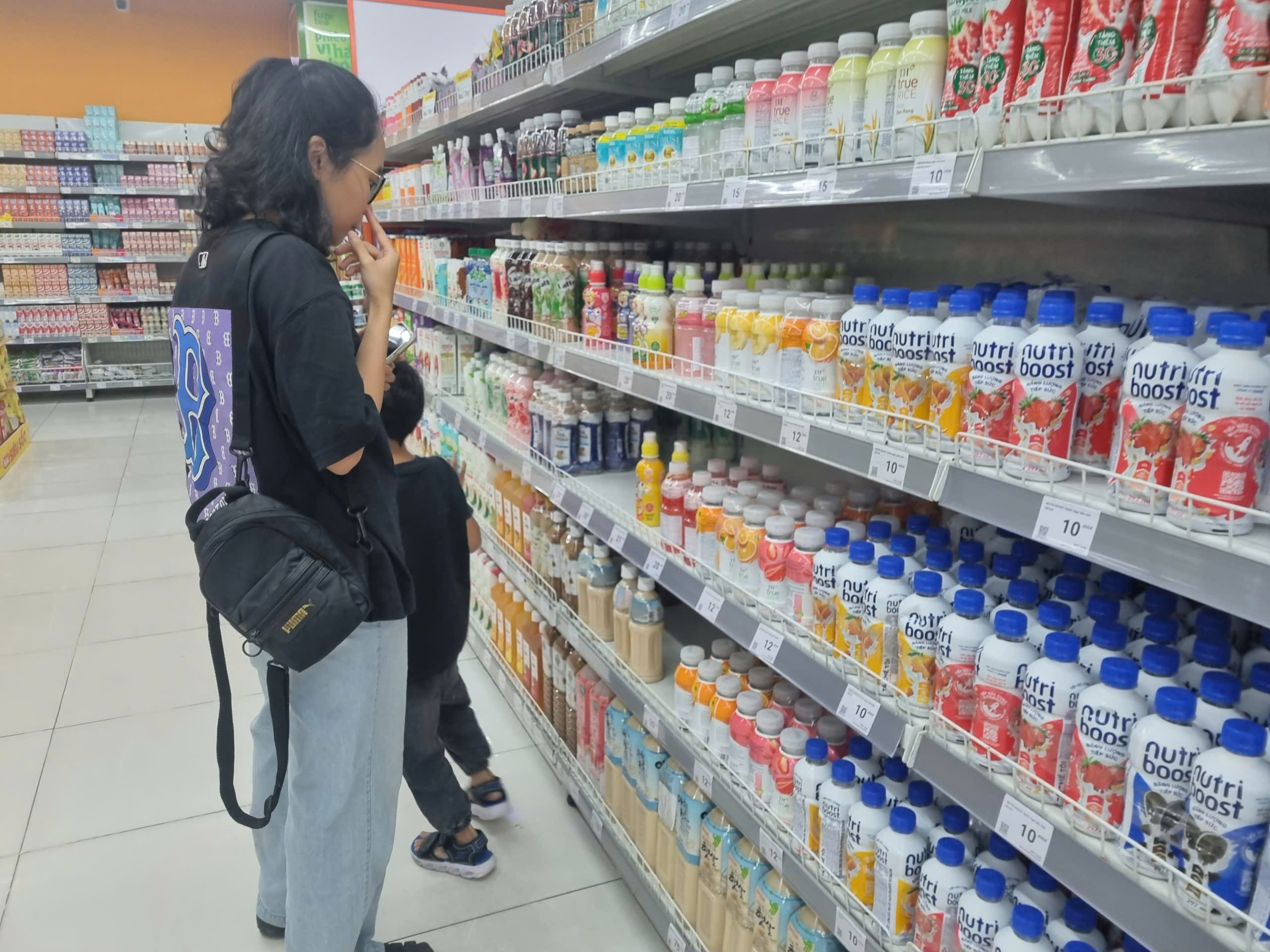 Đề xuất nâng ngưỡng miễn thuế hộ kinh doanh lên 1 tỉ đồng / năm - Ảnh 2.