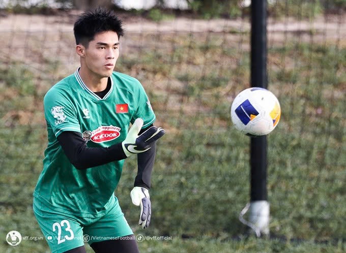 U.23 Việt Nam xuất hiện nhân tố ‘lạ’, Đình Bắc tái xuất: Vĩ Hào lỡ cơ hội lớn- Ảnh 3. U.23 Việt Nam xuất hiện nhân tố ‘lạ’, Đình Bắc tái xuất: Vĩ Hào lỡ cơ hội lớn- Ảnh 3.