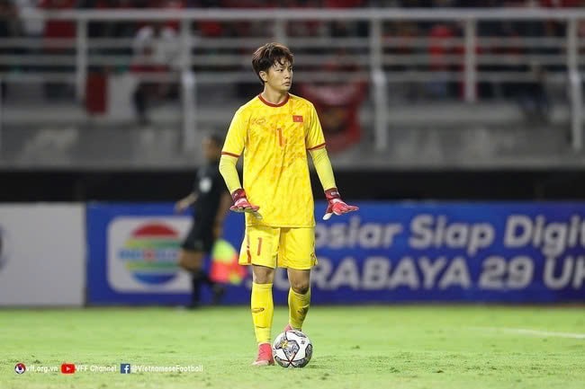 U.23 Việt Nam xuất hiện nhân tố ‘lạ’, Đình Bắc tái xuất: Vĩ Hào lỡ cơ hội lớn- Ảnh 4. U.23 Việt Nam xuất hiện nhân tố ‘lạ’, Đình Bắc tái xuất: Vĩ Hào lỡ cơ hội lớn- Ảnh 4.