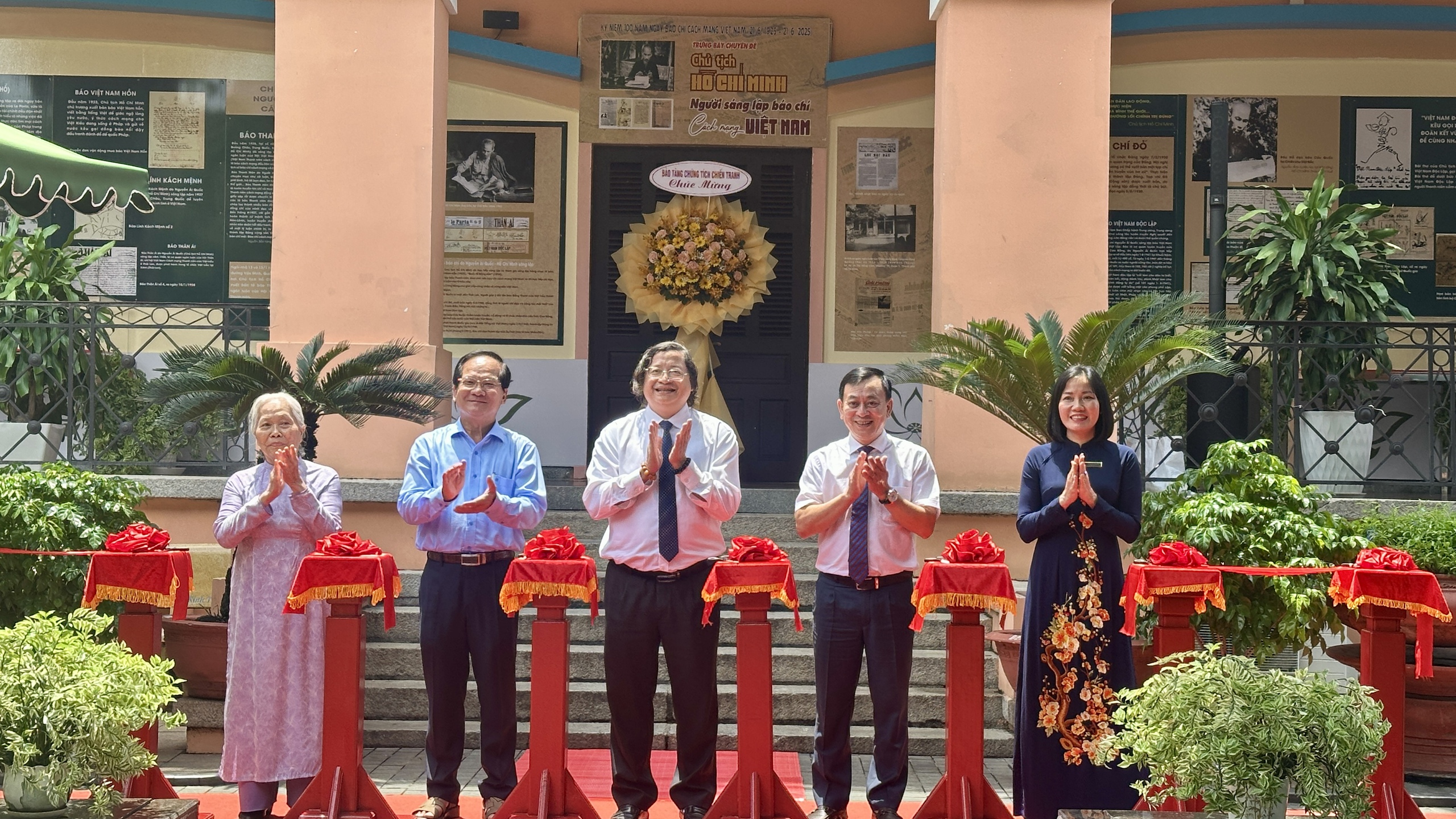 Trưng bày chuyên đề 'Chủ tịch Hồ Chí Minh - Người sáng lập báo chí cách mạng Việt Nam'- Ảnh 2.