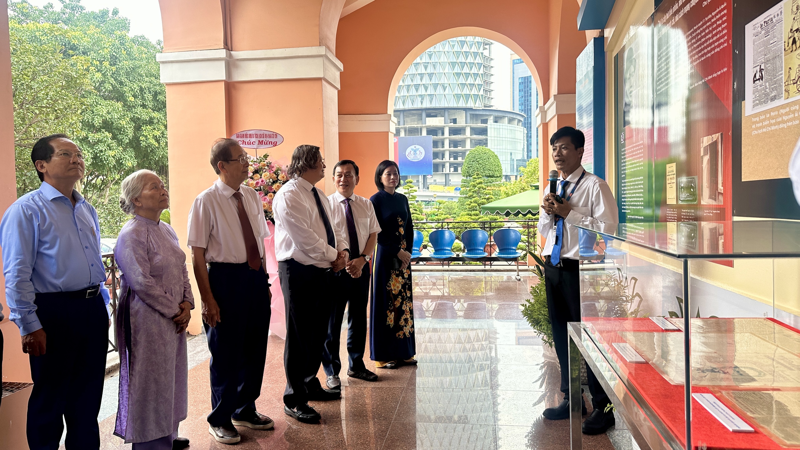 Trưng bày chuyên đề 'Chủ tịch Hồ Chí Minh - Người sáng lập báo chí cách mạng Việt Nam'- Ảnh 1.