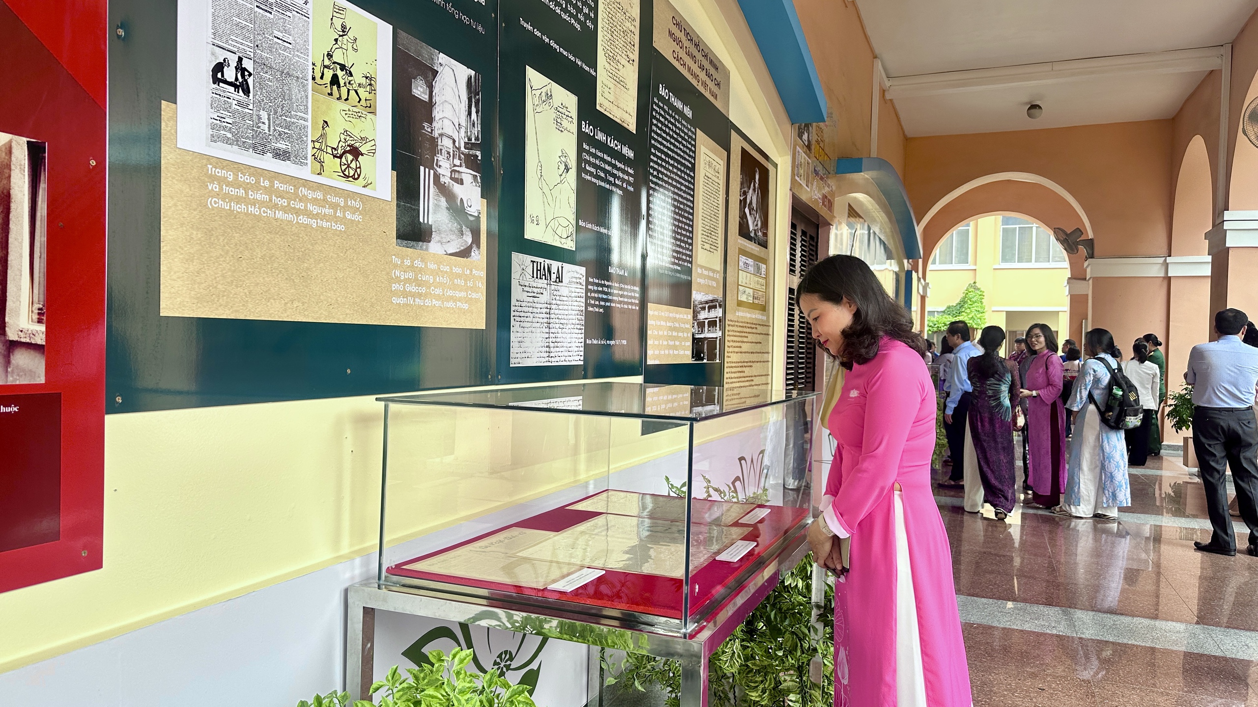 Trưng bày chuyên đề 'Chủ tịch Hồ Chí Minh - Người sáng lập báo chí cách mạng Việt Nam'- Ảnh 12.