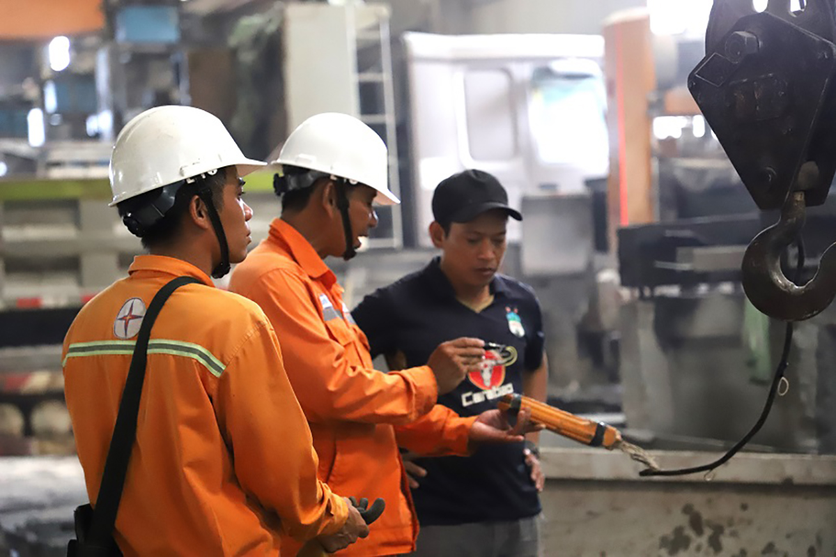 EVNCPC chủ động, sáng tạo trong sử dụng năng lượng tiết kiệm và hiệu quả - Ảnh 2. EVNCPC chủ động, sáng tạo trong sử dụng năng lượng tiết kiệm và hiệu quả - Ảnh 2.