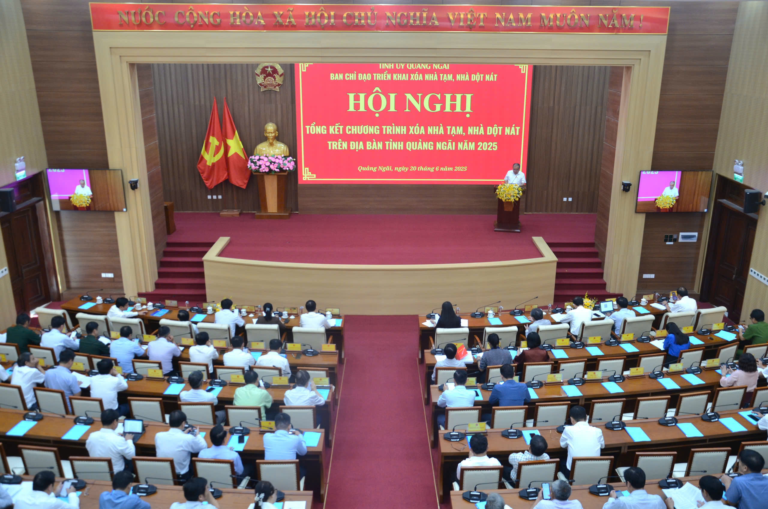 Quảng Ngãi đã xóa hơn 6.300 nhà tạm, nhà dột nát cho người dân - Ảnh 1.