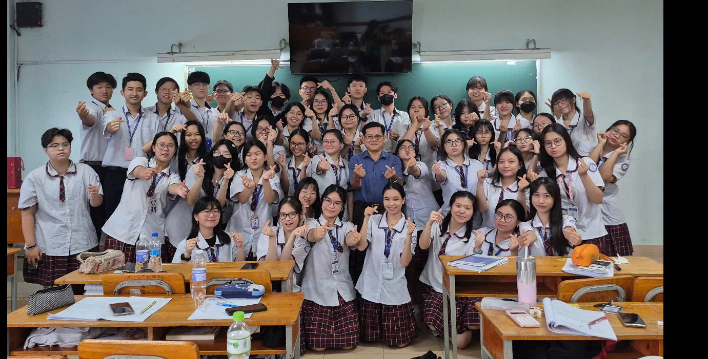 Å skrive for avisen for å elske å undervise mer og utvikle utdanningsbransjen – Bilde 1. Viết Báo để thêm yêu nghề dạy học và phát triển ngành giáo dục - Ảnh 1.