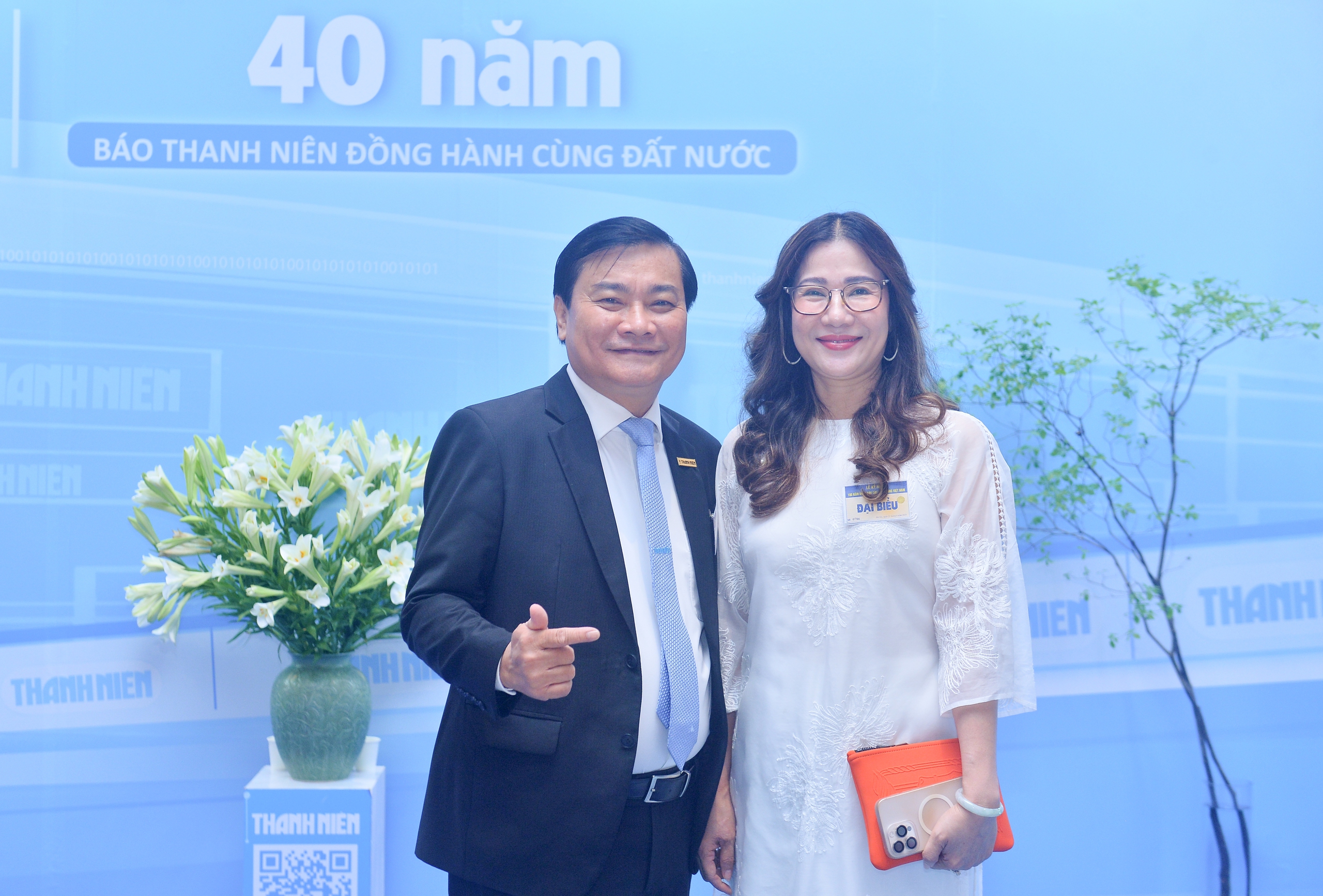 Gian trưng bày của Báo Thanh Niên đón những vị khách đặc biệt- Ảnh 23. Gian trưng bày của Báo Thanh Niên đón những vị khách đặc biệt- Ảnh 23.