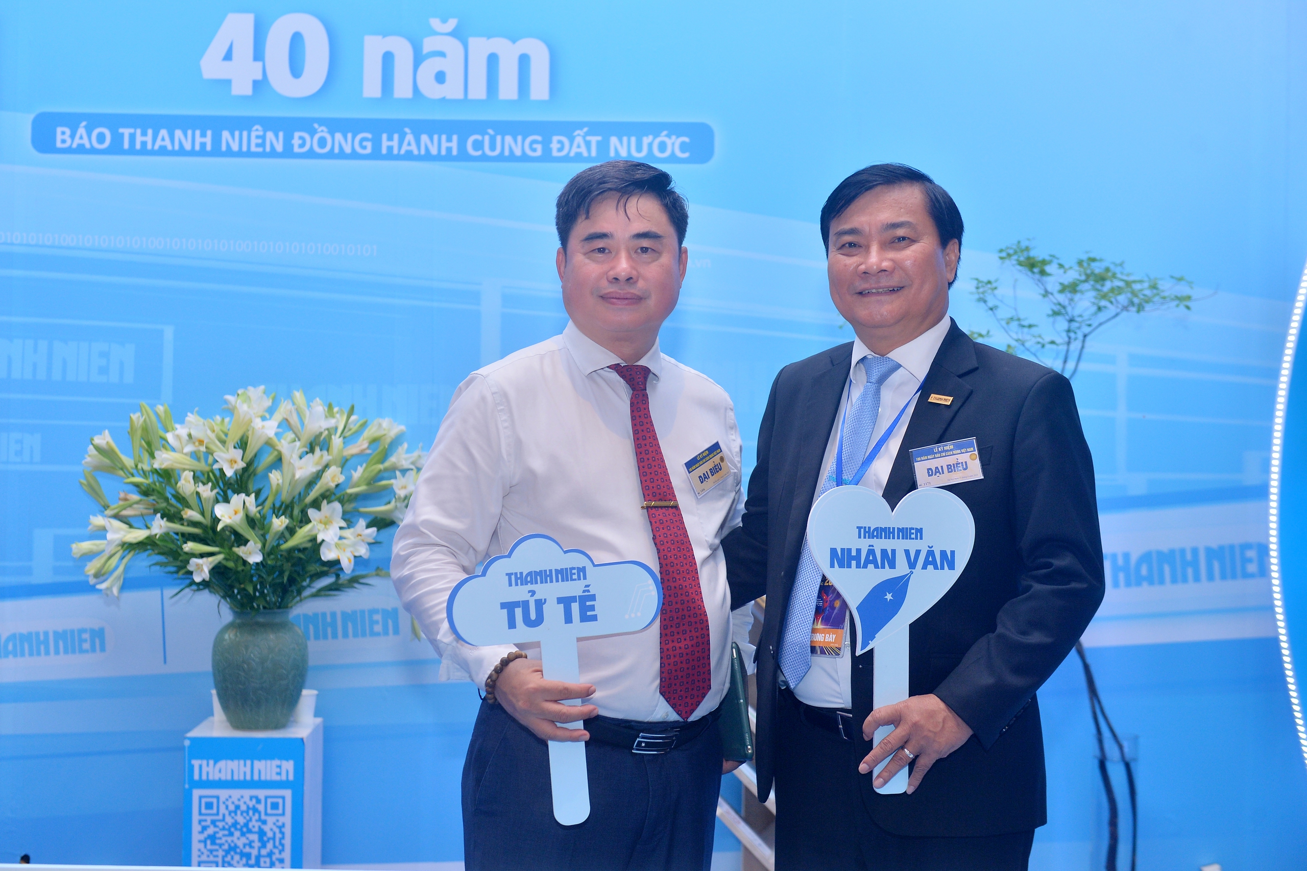 Gian trưng bày của Báo Thanh Niên đón những vị khách đặc biệt- Ảnh 17. Gian trưng bày của Báo Thanh Niên đón những vị khách đặc biệt- Ảnh 17.