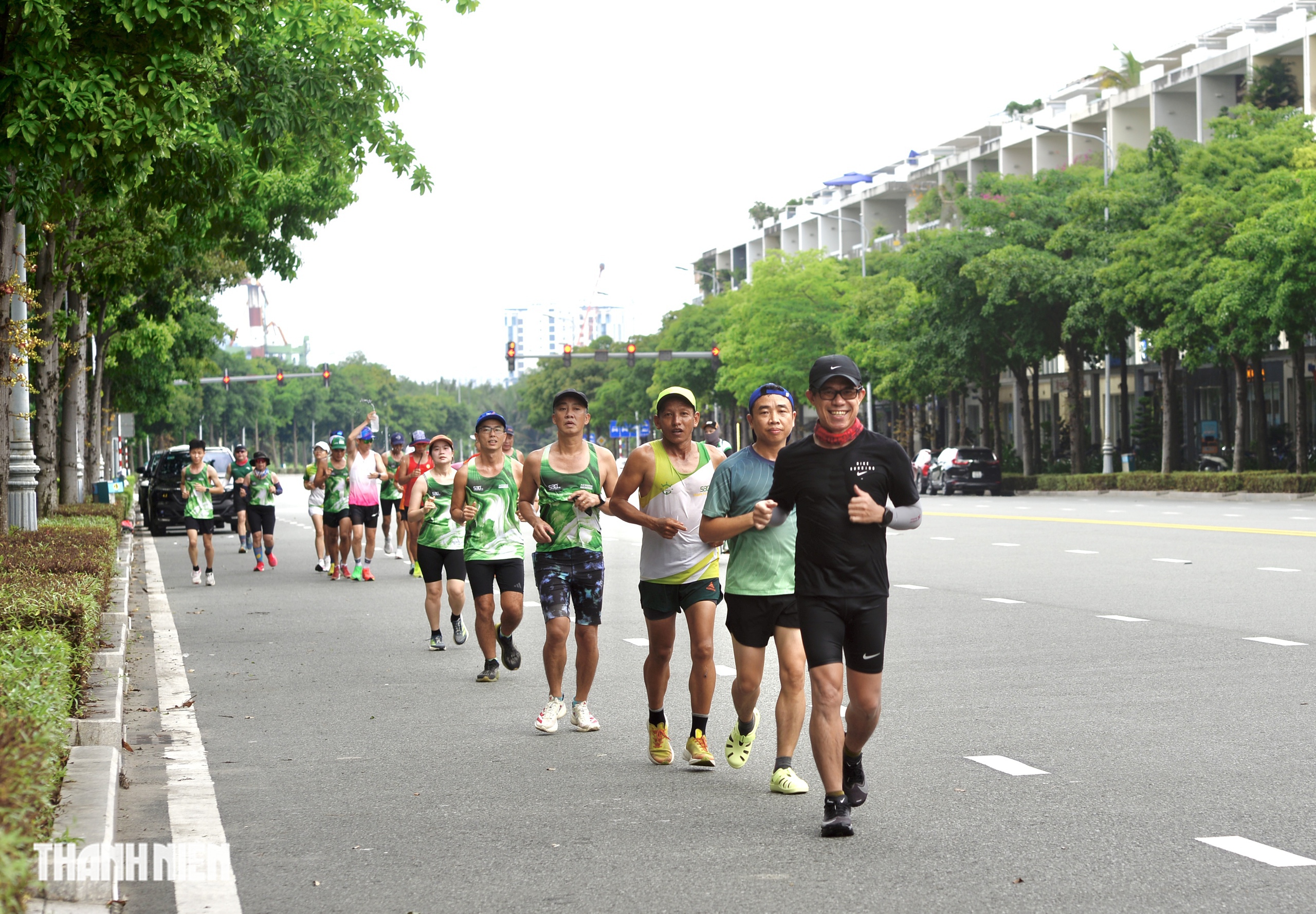 Nhà báo chạy 100 km ngày 21.6 mừng 'cột mốc trăm năm' của nghề- Ảnh 2.