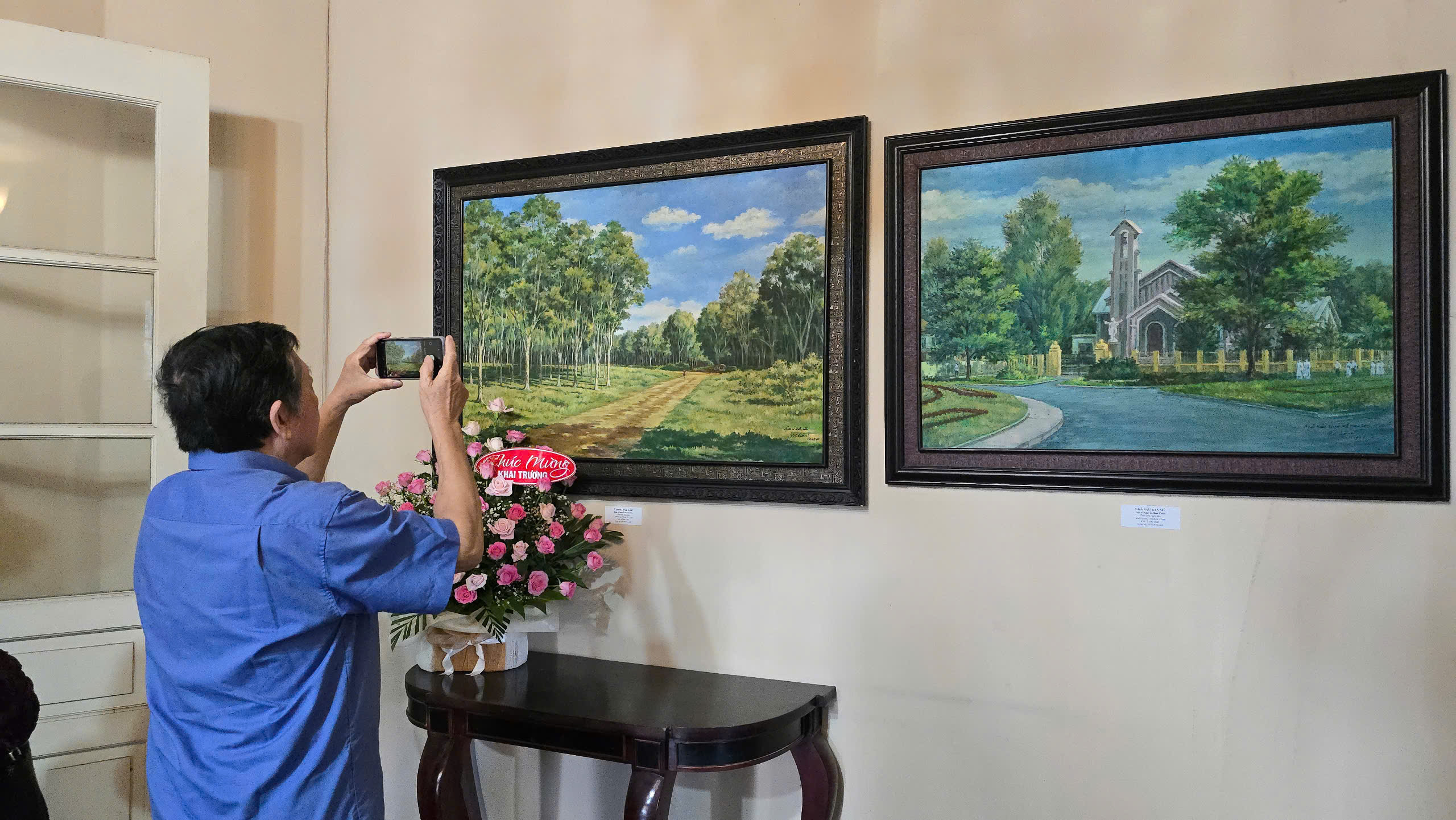 Gemäldeausstellung zum Gedenken an den 132. Jahrestag der Ankunft von Dr. Yersin auf dem Lang Biang-Plateau - Foto 5. Triển lãm tranh kỷ niệm 132 năm bác sĩ Yersin đặt chân đến cao nguyên Lang Biang- Ảnh 5.