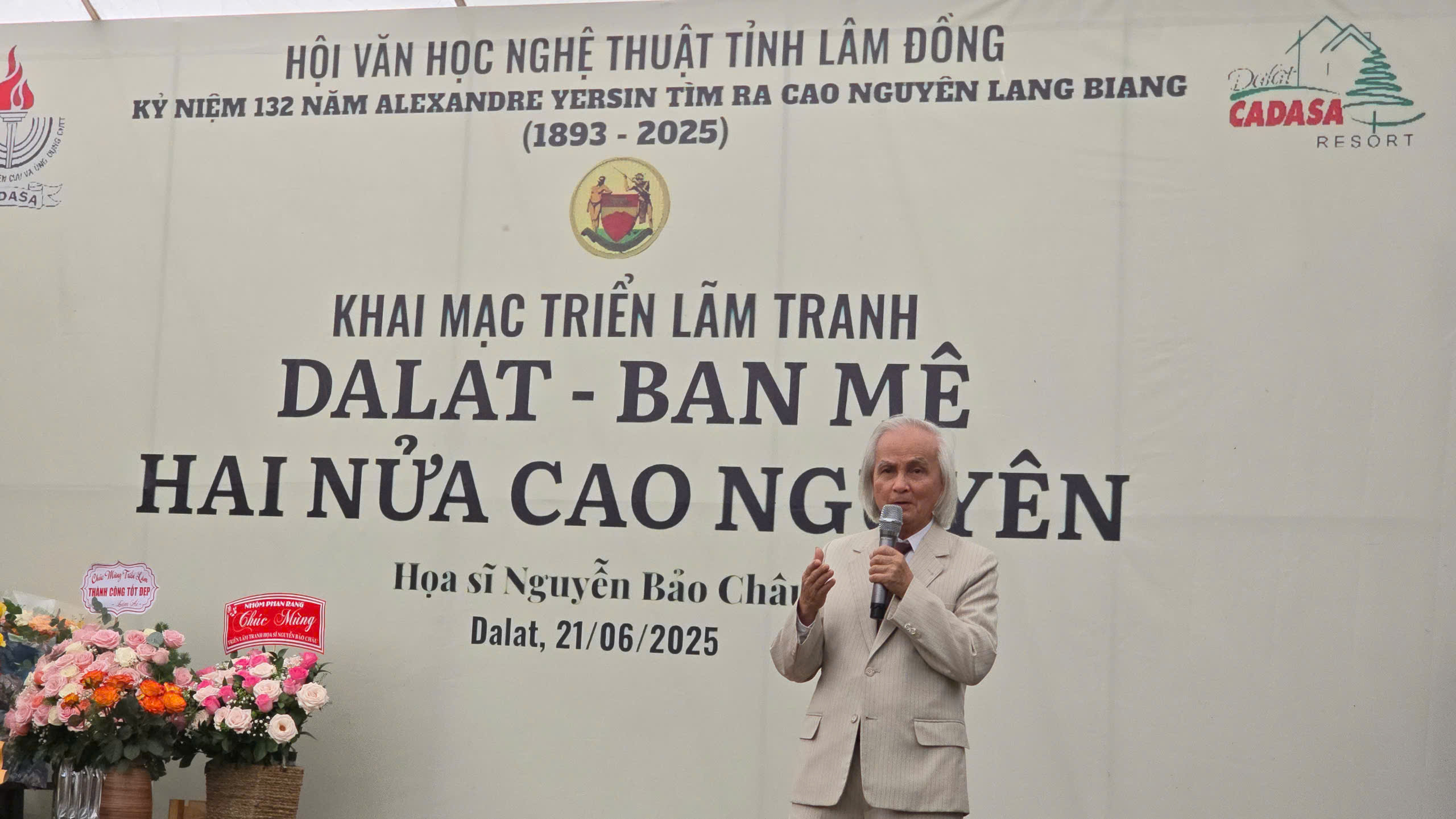 Gemäldeausstellung zum Gedenken an den 132. Jahrestag der Ankunft von Dr. Yersin auf dem Lang Biang-Plateau - Foto 1. Triển lãm tranh kỷ niệm 132 năm bác sĩ Yersin đặt chân đến cao nguyên Lang Biang- Ảnh 1.