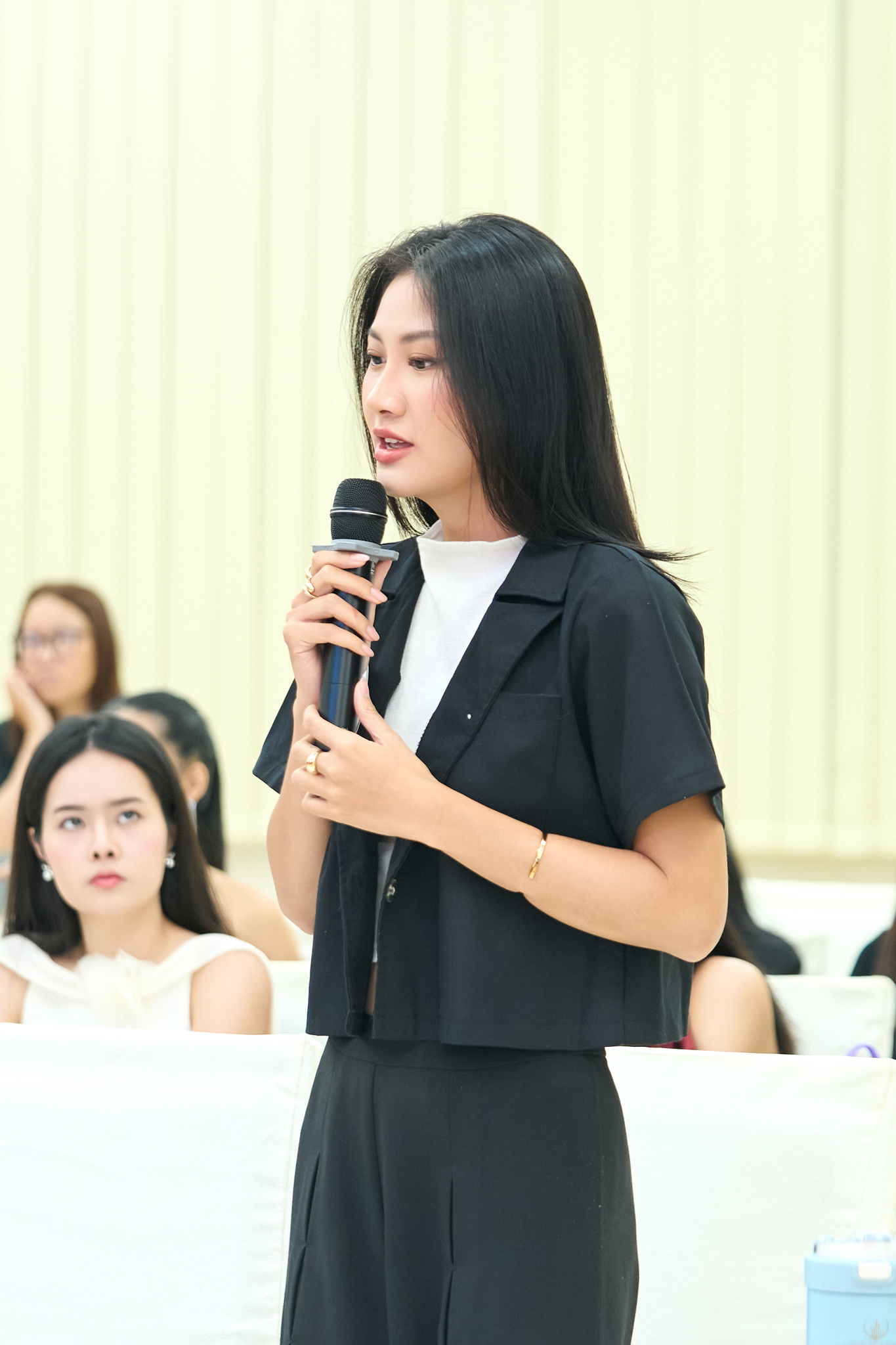 Nhan sắc đời thường của tân Hoa hậu Hoàn vũ Việt Nam- Ảnh 3. Nhan sắc đời thường của tân Hoa hậu Hoàn vũ Việt Nam- Ảnh 3.