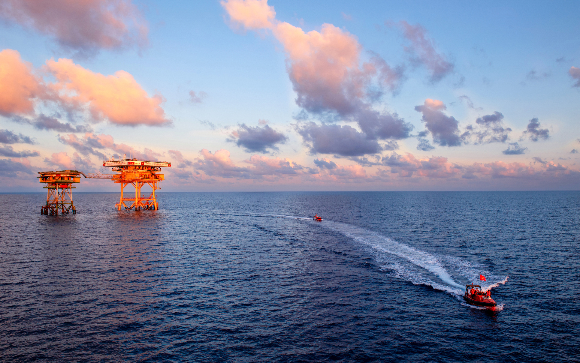 사진작가의 관점에서 본 '트룽사 모멘트' - 사진 6. 'Khoảnh khắc Trường Sa' qua góc nhìn của nghệ sĩ nhiếp ảnh- Ảnh 6.