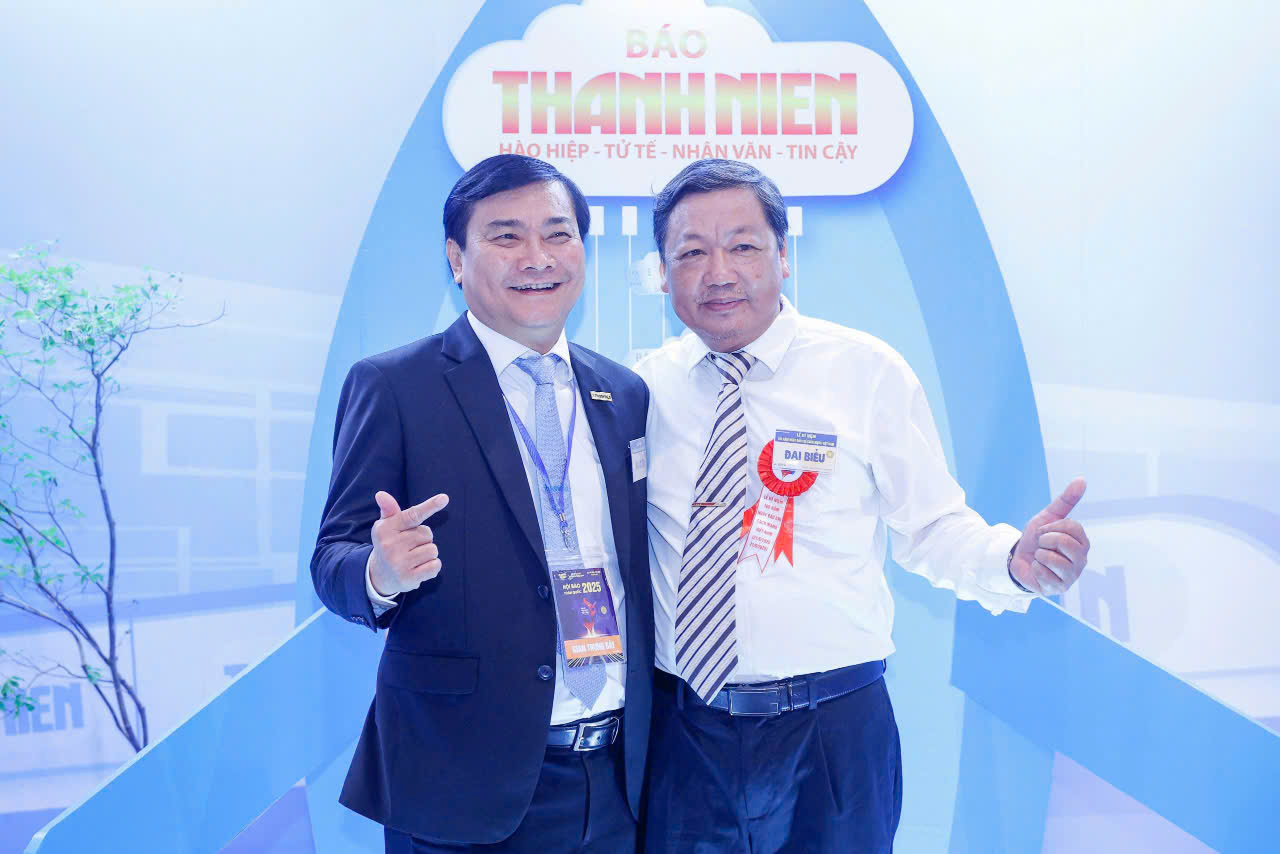 Gian trưng b&agrave;y của B&aacute;o Thanh Ni&ecirc;n đ&oacute;n những vị kh&aacute;ch đặc biệt - Ảnh 10.