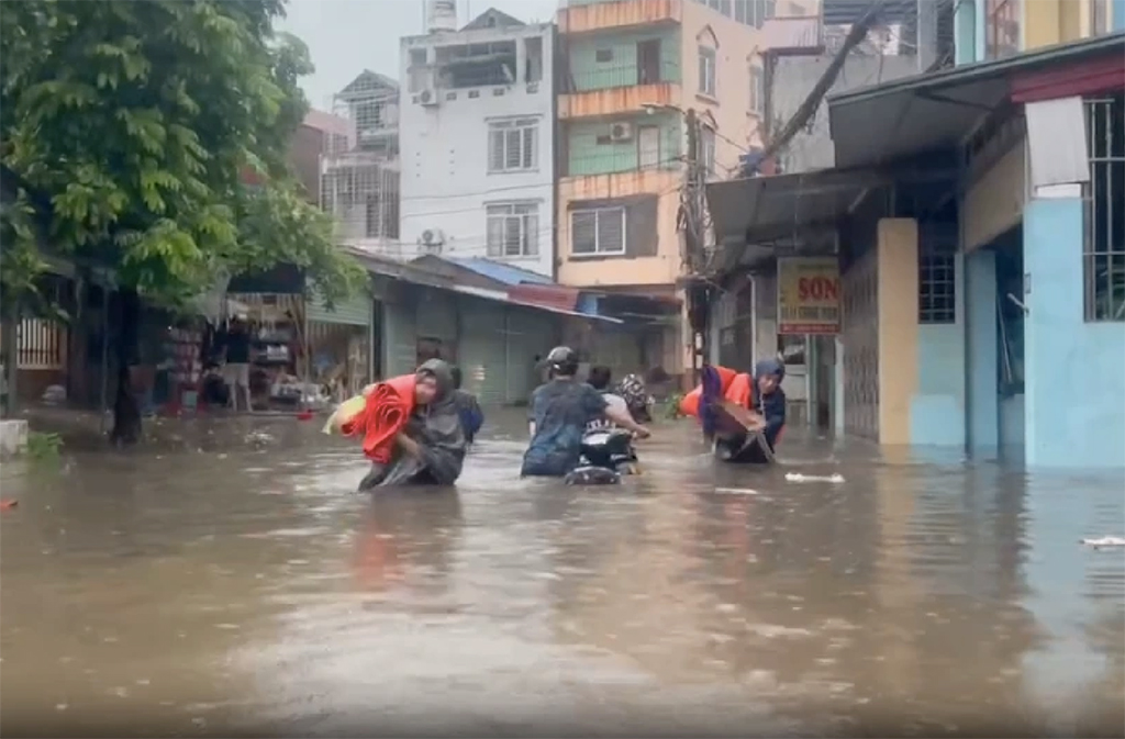 Mưa nắng bất thường kéo dài - Ảnh 1.