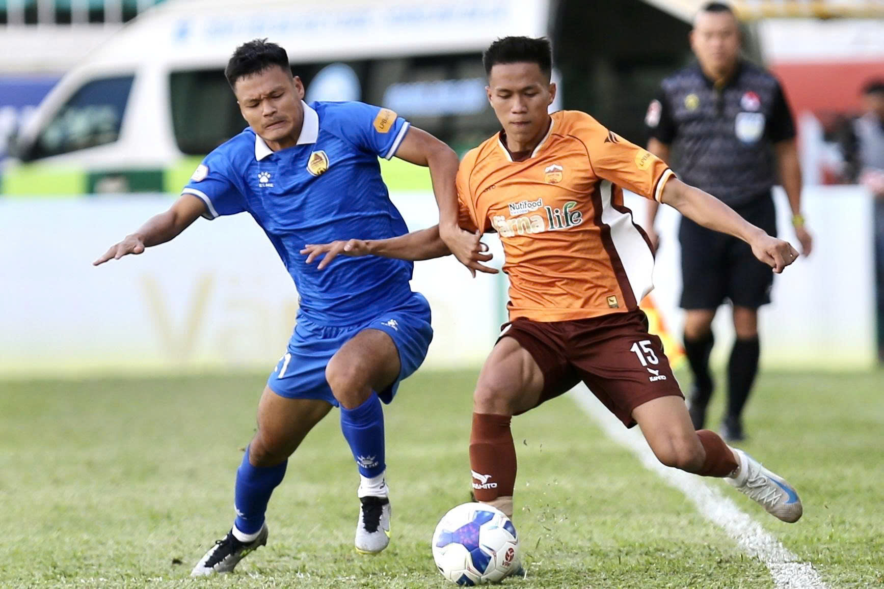 Quảng Nam trụ hạng phút bù giờ, Đà Nẵng đá play-off: VPF chưa thể ‘nghỉ tay’ vì… Quảng Nam trụ hạng phút bù giờ, Đà Nẵng đá play-off: VPF chưa thể ‘nghỉ tay’ vì…