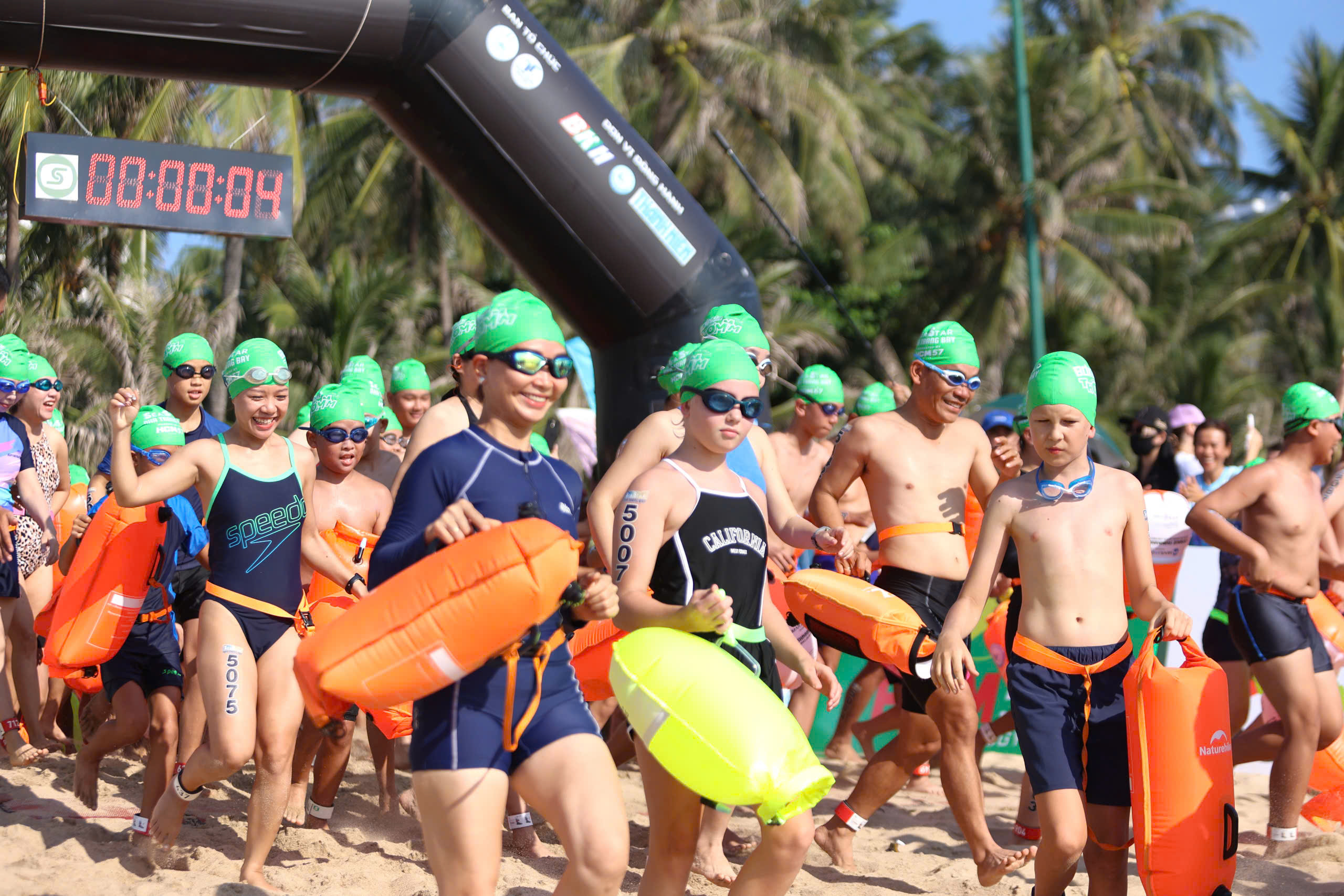 Các kình ngư chinh phục vịnh biển đẹp nhất thế giới tại SeaStar Nha Trang Bay 2025 Các kình ngư chinh phục vịnh biển đẹp nhất thế giới tại SeaStar Nha Trang Bay 2025