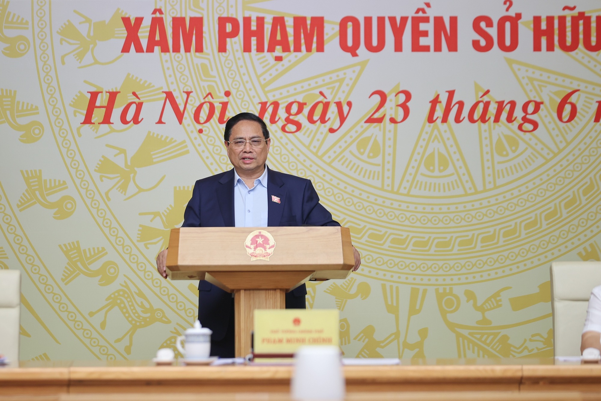 Mỗi ngày đều là cao điểm chống buôn lậu, gian lận thương mại, hàng giả - Ảnh 1.