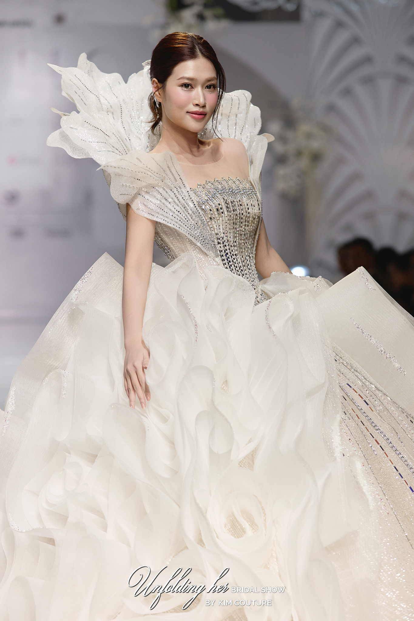 Thiên Ân, Quỳnh Châu gợi ý váy cưới cho những nàng dâu thích bứt phá- Ảnh 3. Thiên Ân, Quỳnh Châu gợi ý váy cưới cho những nàng dâu thích bứt phá- Ảnh 3.