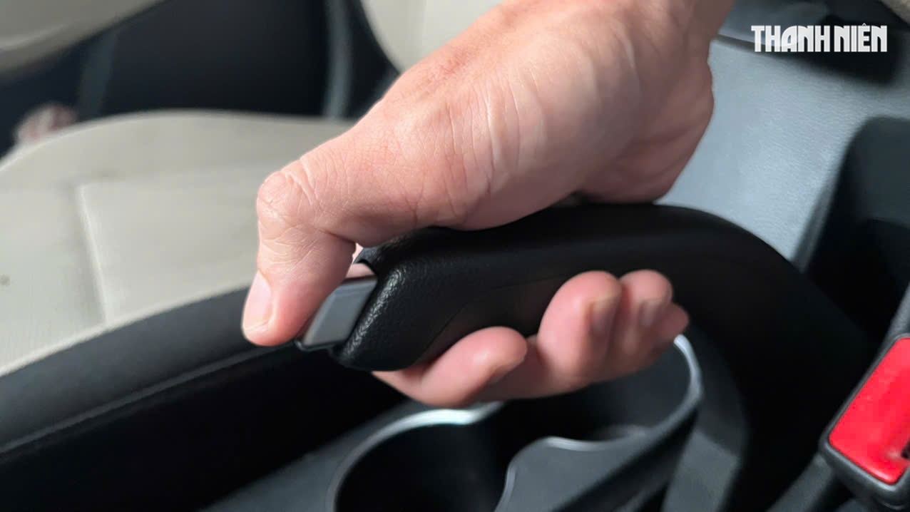 C&oacute; cần nhấn n&uacute;t khi k&eacute;o phanh tay &ocirc; t&ocirc;? - Ảnh 3.