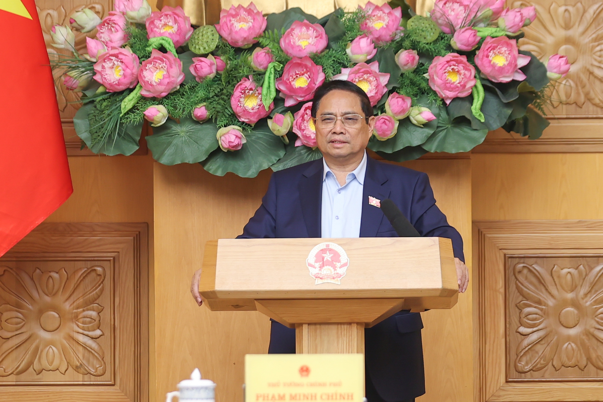 Thủ tướng chủ trì họp về giải pháp ứng phó với xung đột tại Trung Đông - Ảnh 1. Thủ tướng chủ trì họp về giải pháp ứng phó với xung đột tại Trung Đông - Ảnh 1.