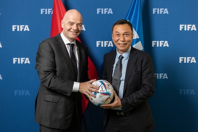 Chủ tịch FIFA nhận lời mời của Chủ tịch VFF Trần Quốc Tuấn: Sẽ sang thăm Việt Nam!- Ảnh 4. Chủ tịch FIFA nhận lời mời của Chủ tịch VFF Trần Quốc Tuấn: Sẽ sang thăm Việt Nam!- Ảnh 4.