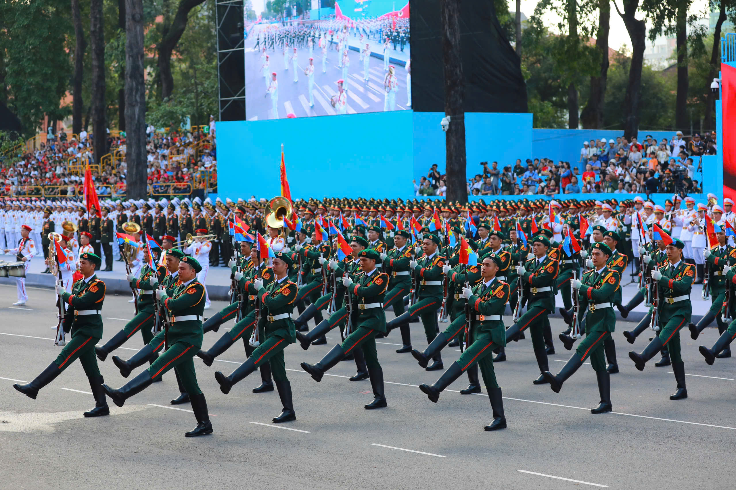 Múa súng, quân nhạc mừng 80 năm Bộ Tổng Tham mưu Quân đội nhân dân Việt Nam - Ảnh 2.