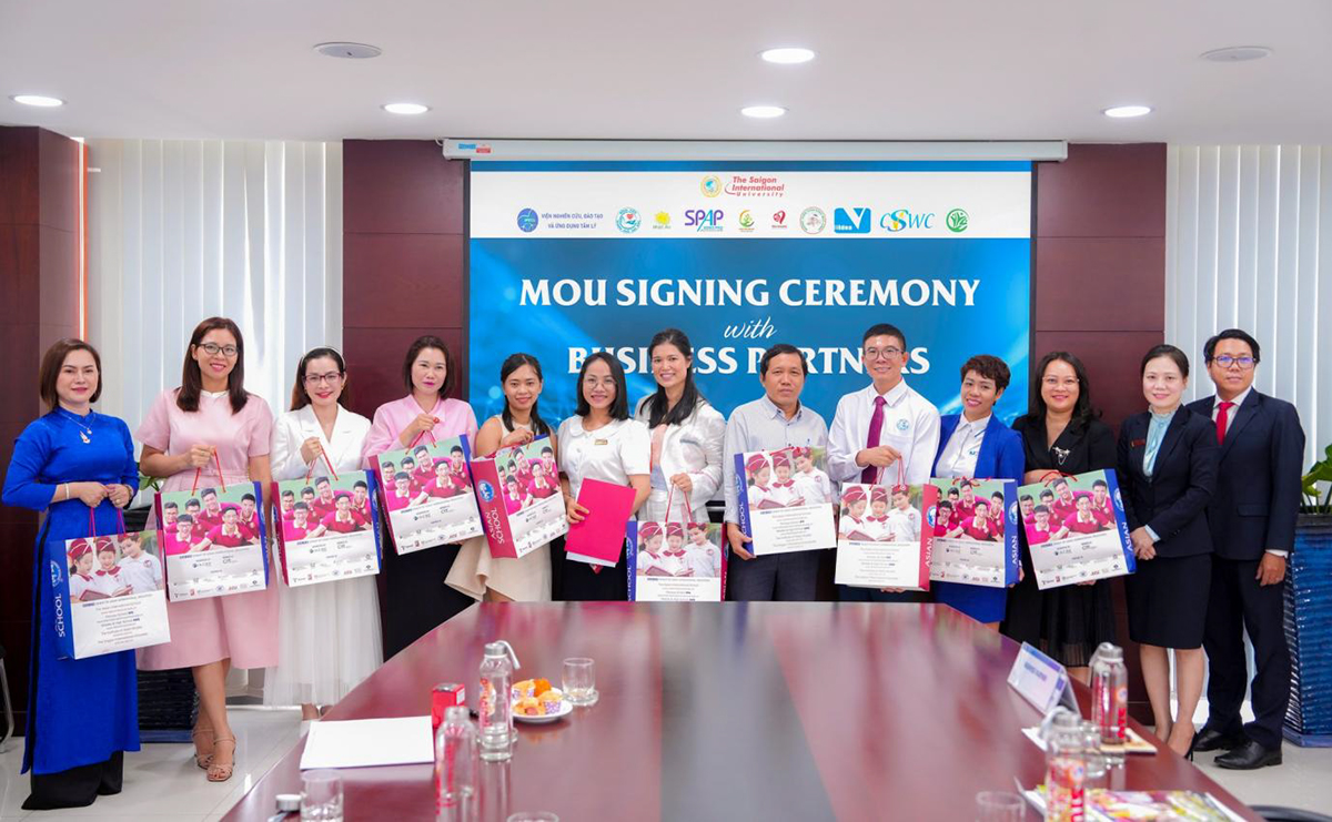 Vì sao ngành Tâm lý học SIU thu hút gen Z? - Ảnh 2. Vì sao ngành Tâm lý học SIU thu hút gen Z? - Ảnh 2.