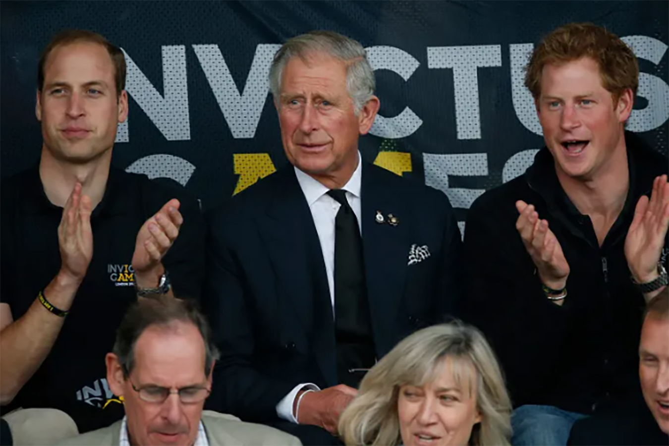 Hoàng tử Harry làm lành với Vua Charles và Thân vương William - Ảnh 1.