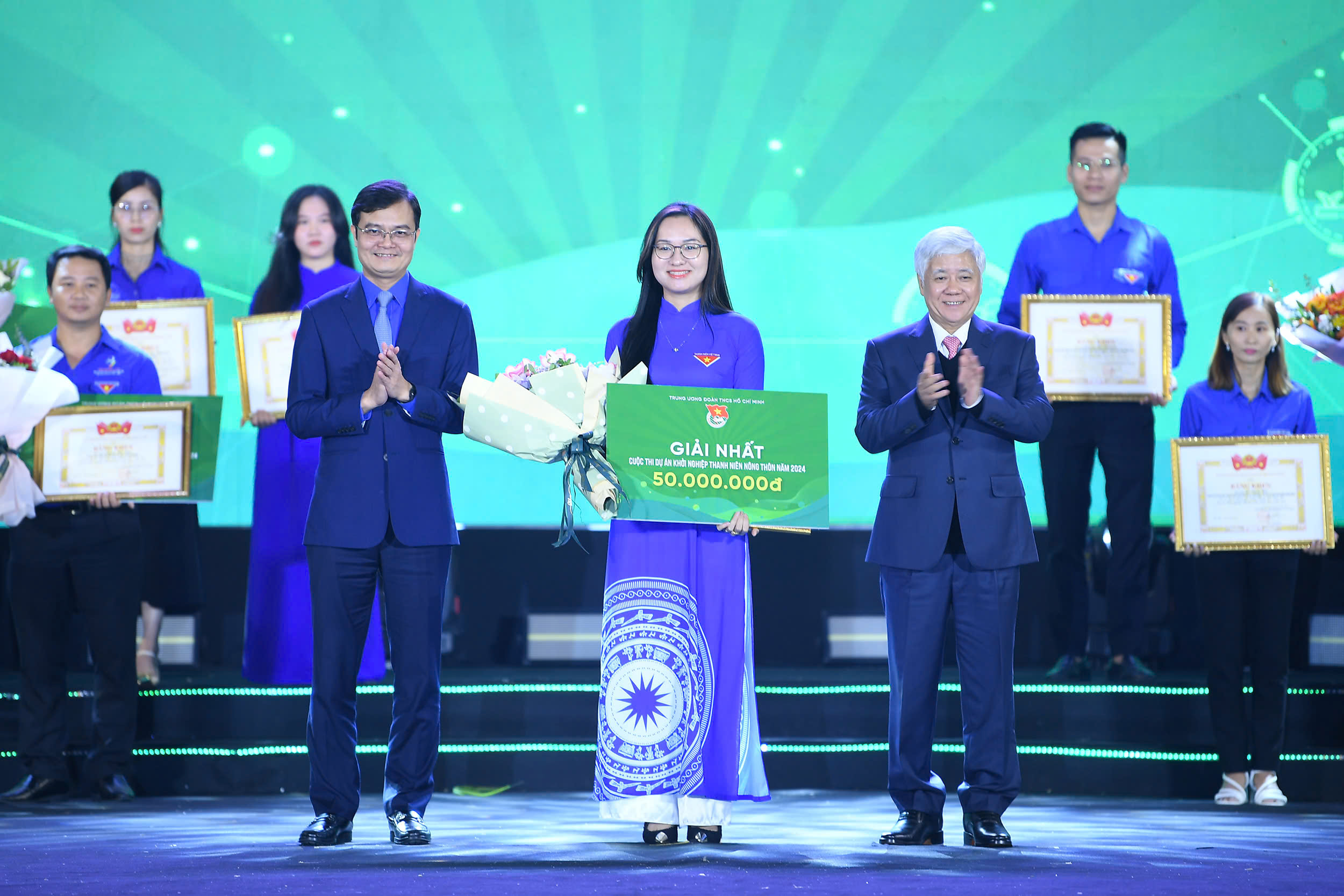 Ban Bí thư T.Ư Đoàn ban hành kế hoạch thực hiện Nghị quyết của Bộ Chính trị - Ảnh 2.