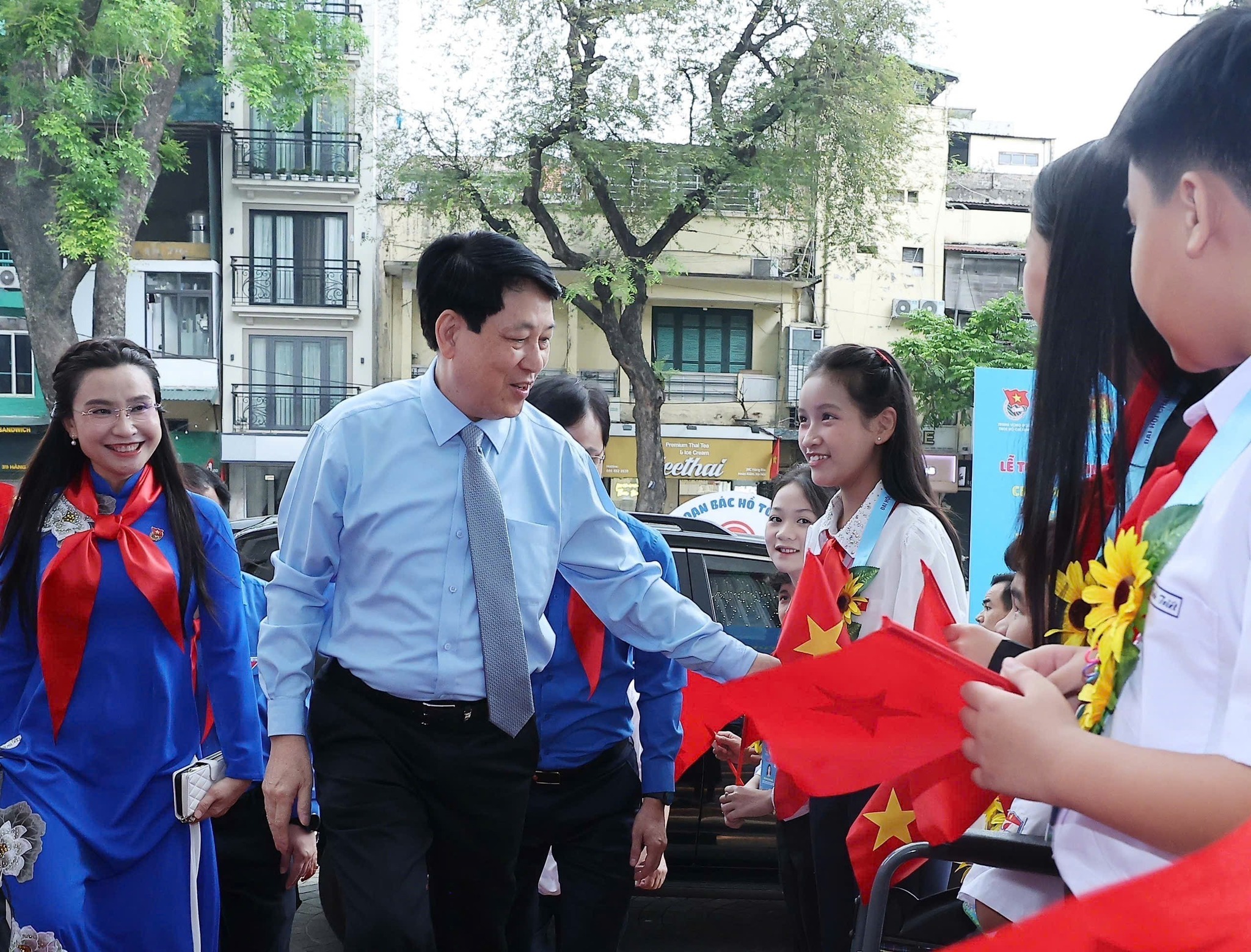 Bộ Chính trị kết luận về tăng cường lãnh đạo đối với công tác thanh niên - Ảnh 3.