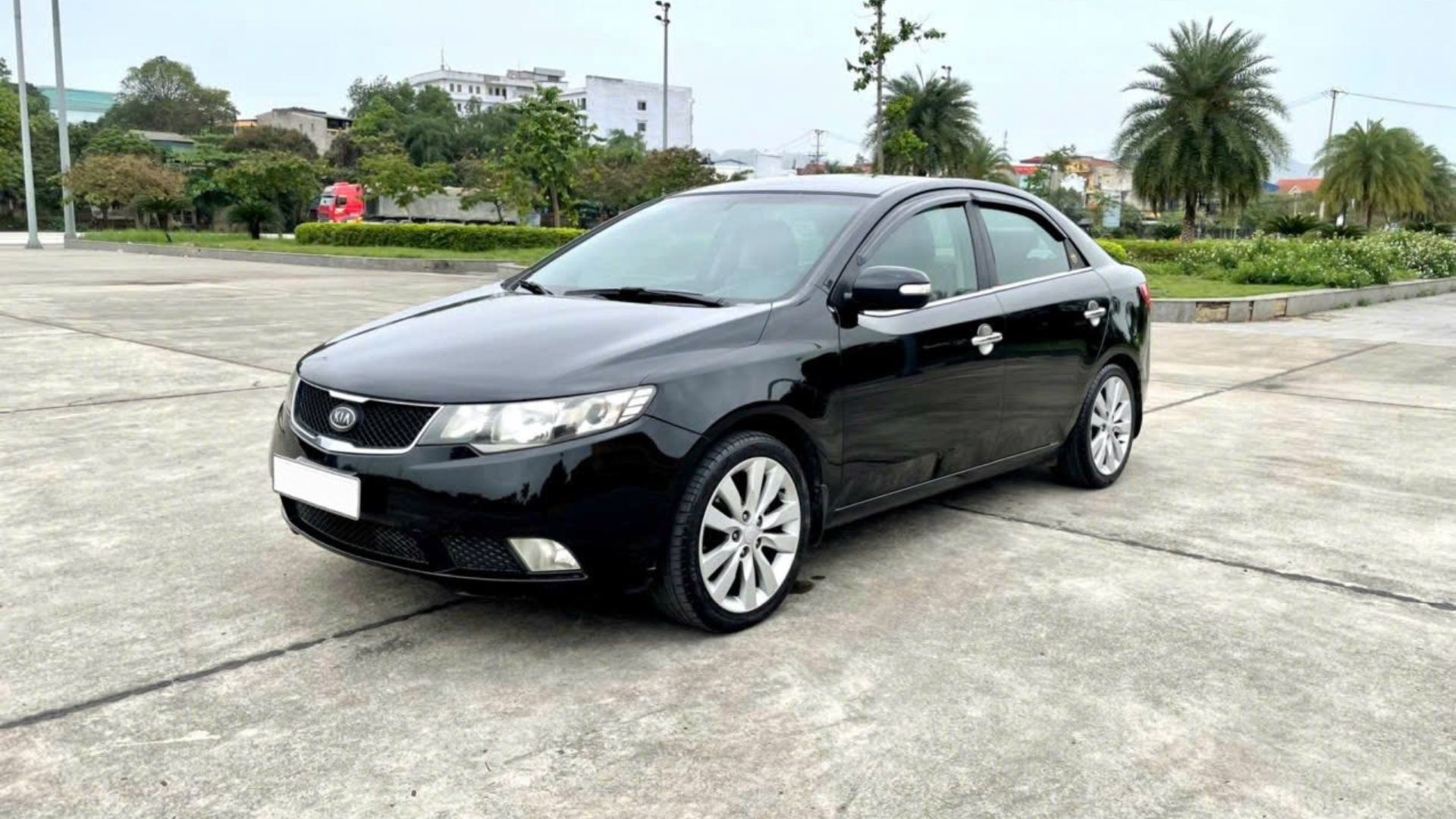 Mua ô tô cũ: Bỏ qua xe bị trầy xước bên ngoài là sai lầm? - Ảnh 1. Mua ô tô cũ: Bỏ qua xe trầy xước bên ngoài là sai lầm? - Ảnh 1.