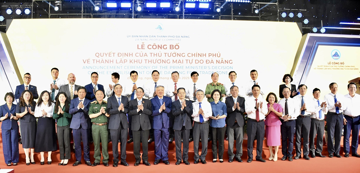 BIDV triển khai giải pháp tài chính, công nghệ cho Khu thương mại tự do Đà Nẵng- Ảnh 3. BIDV triển khai giải pháp tài chính, công nghệ cho Khu thương mại tự do Đà Nẵng- Ảnh 3.