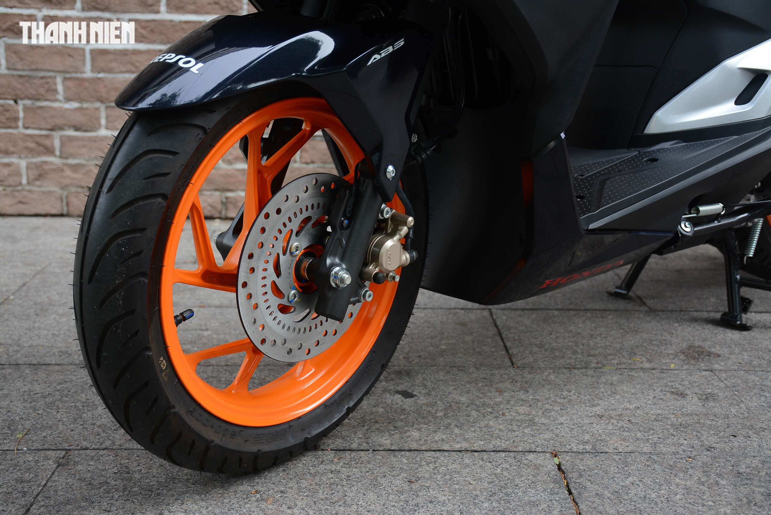Chỉ sản xuất 2.000 chiếc, Honda Vario 160 Repsol 'Made in Malaysia' đầu tiên về Việt Nam - Ảnh 7.