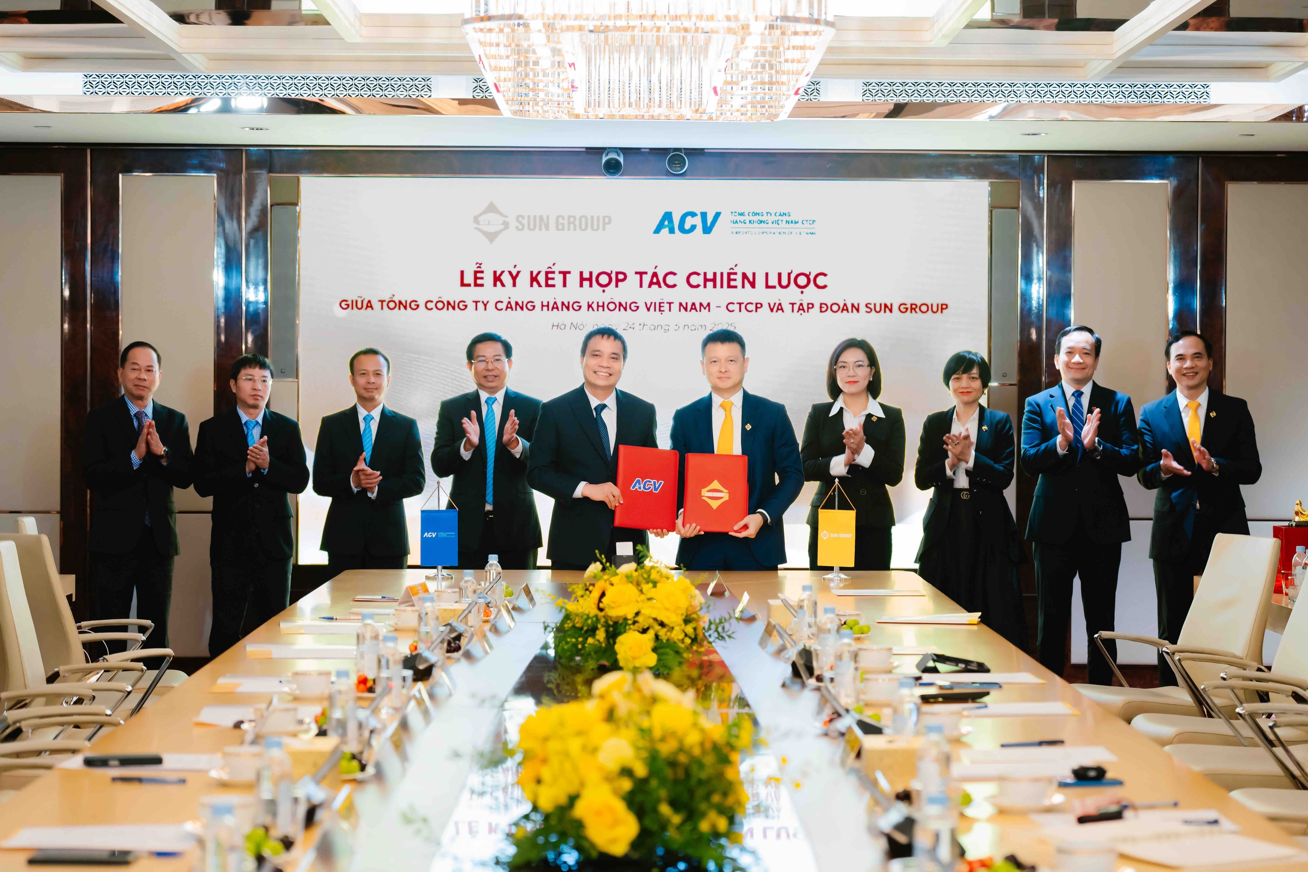 Sun Group và ACV 'bắt tay' thiết lập chuẩn mực hàng không 5 sao- Ảnh 1. Sun Group và ACV 'bắt tay' thiết lập chuẩn mực hàng không 5 sao- Ảnh 1.
