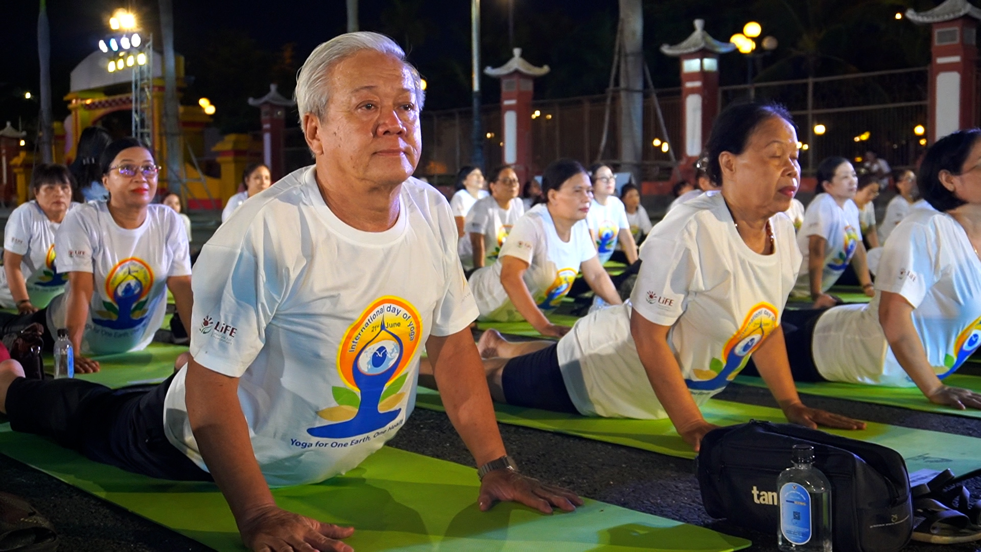Từ giường bệnh đến thảm tập yoga: Hành trình ‘hồi sinh’ của bệnh nhân ung thư Từ giường bệnh đến thảm tập yoga: Hành trình ‘hồi sinh’ của bệnh nhân ung thư
