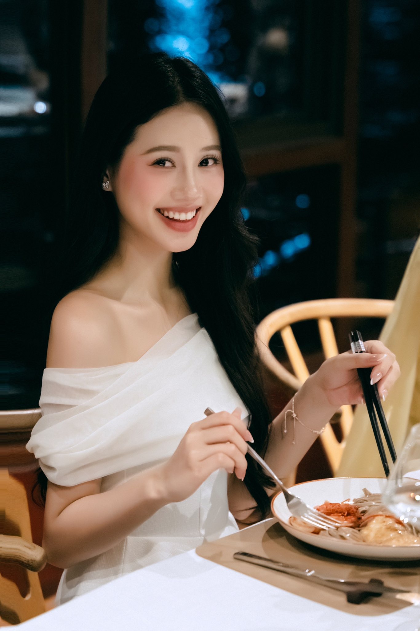 Nhan sắc người đẹp được ví 'bản sao' Đỗ Thị Hà tại Hoa hậu Việt Nam - ảnh 8