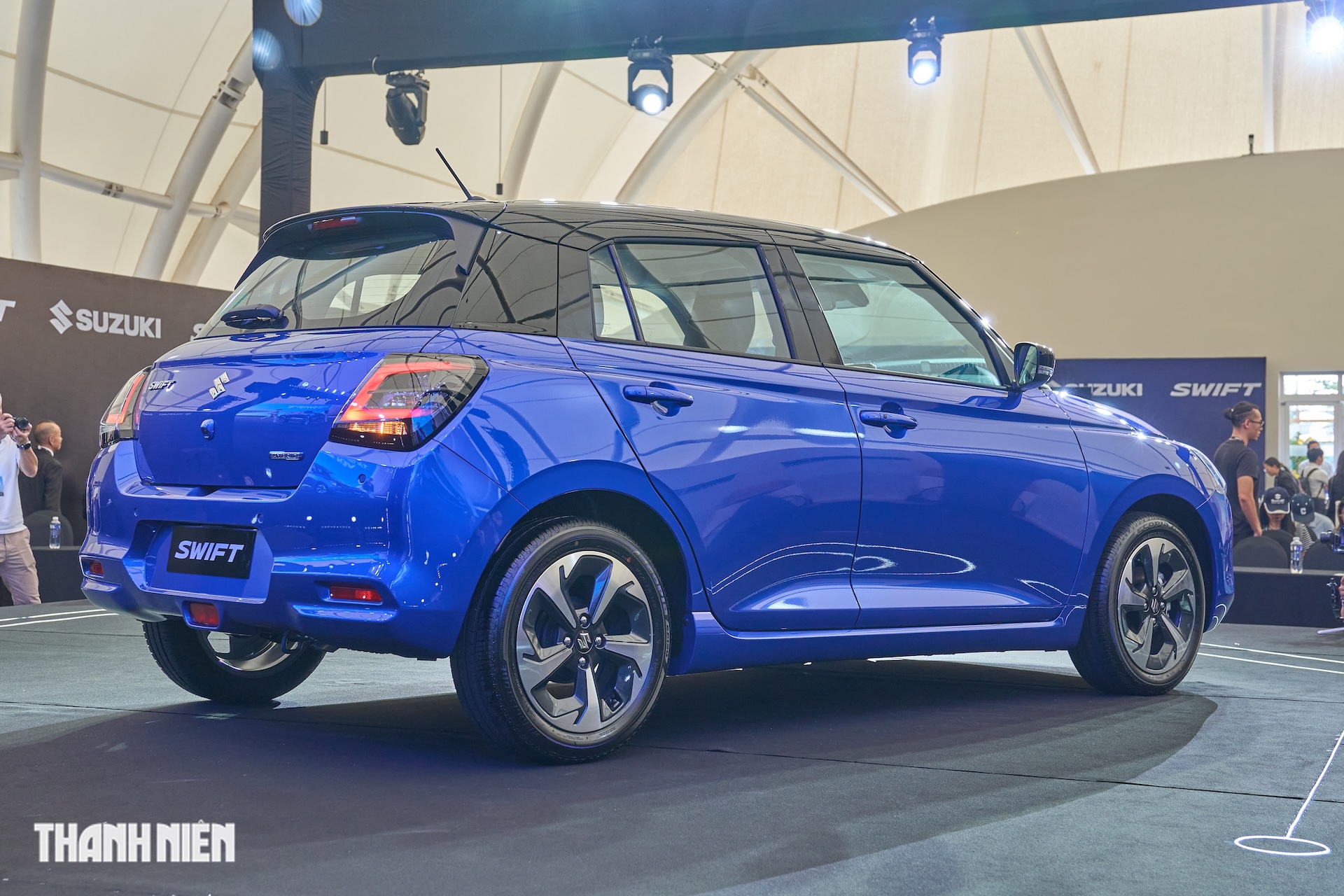 Suzuki Swift 2025 thêm công nghệ hybrid, giá bán tăng nhẹ - Ảnh 2.