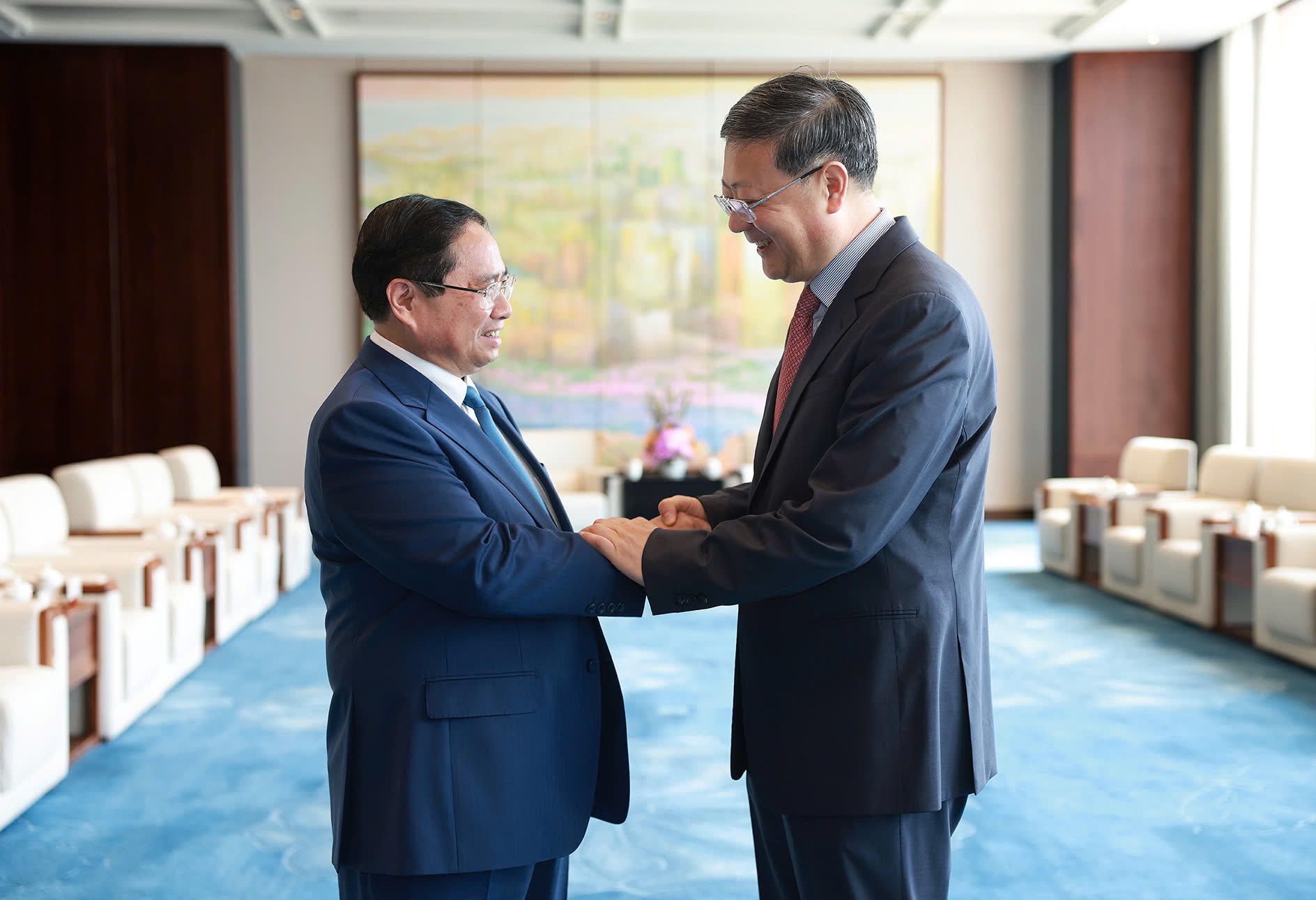 Thủ tướng Phạm Minh Chính hội kiến Bí thư Thành ủy Thượng Hải Thủ tướng Phạm Minh Chính hội kiến Bí thư Thành ủy Thượng Hải
