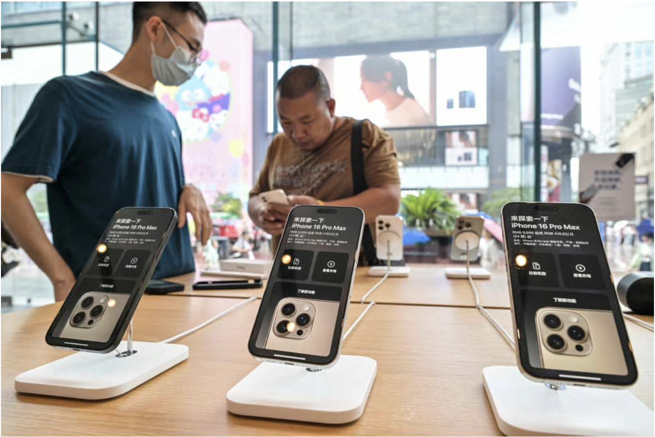 Apple giảm giá iPhone để giữ thị phần tại Trung Quốc - Ảnh 1.