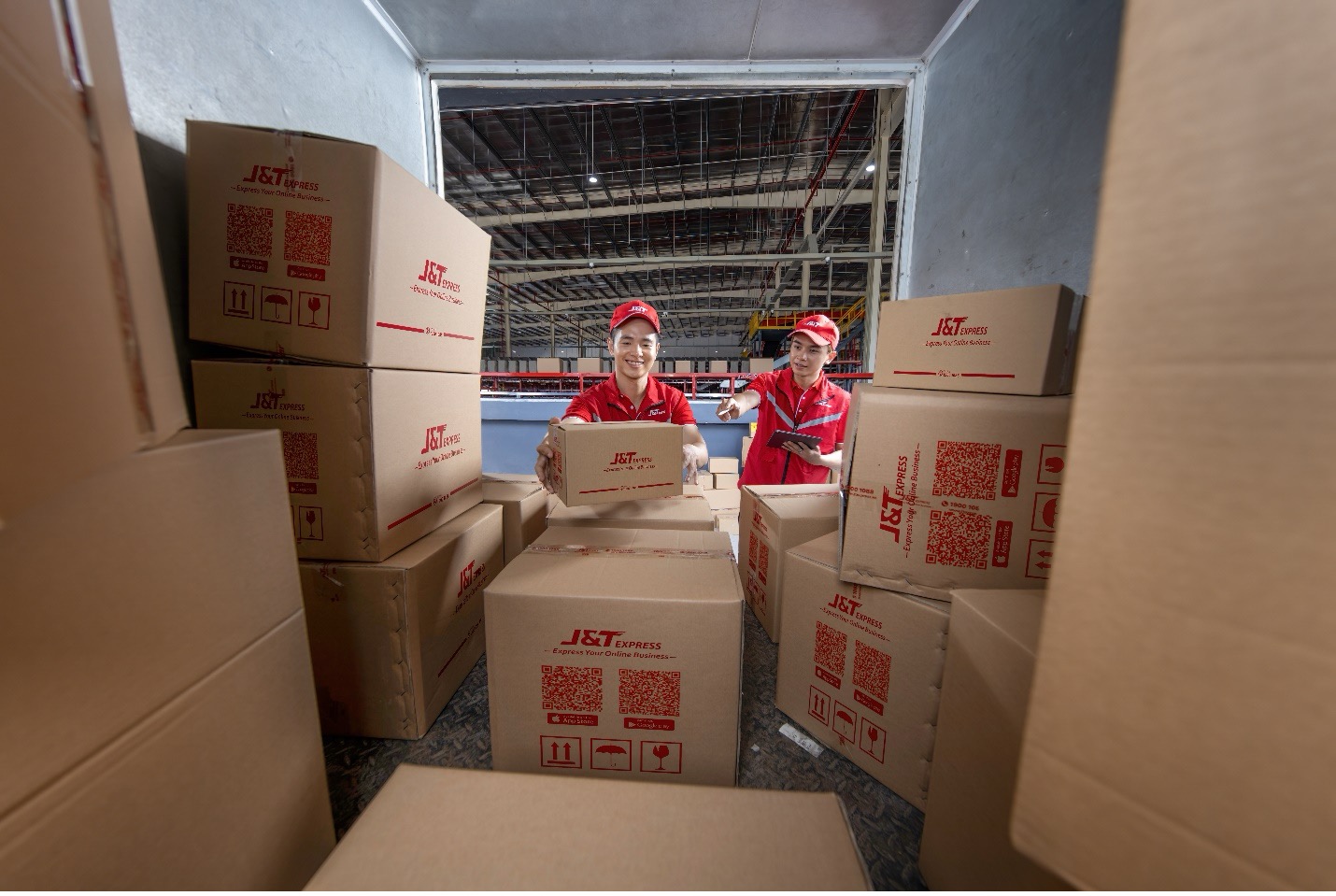 'Logistics tùy chỉnh' mở đường tăng tốc cho thương mại điện tử - Ảnh 2.